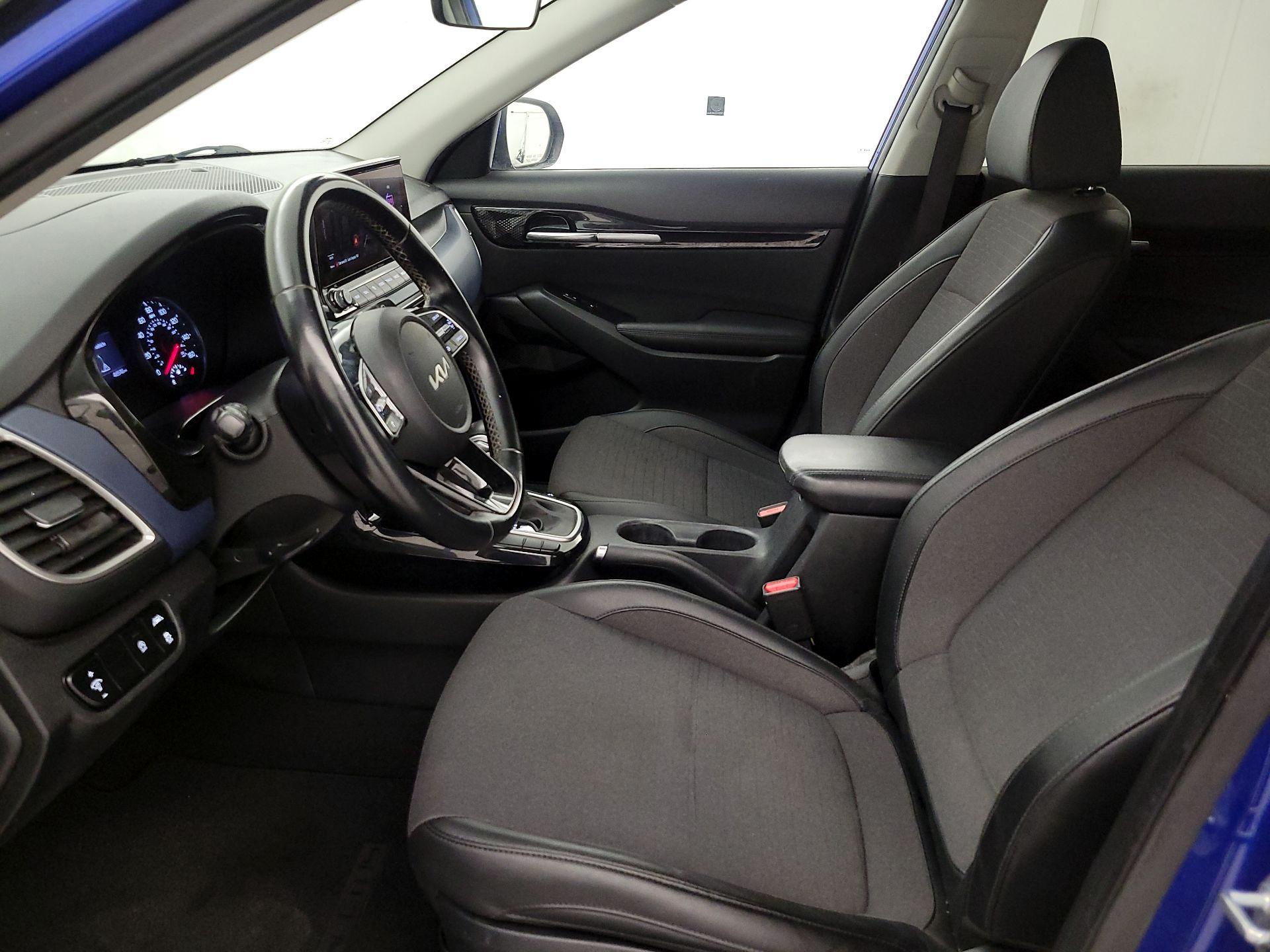 Thumbnail: 2022 Kia Seltos - 11