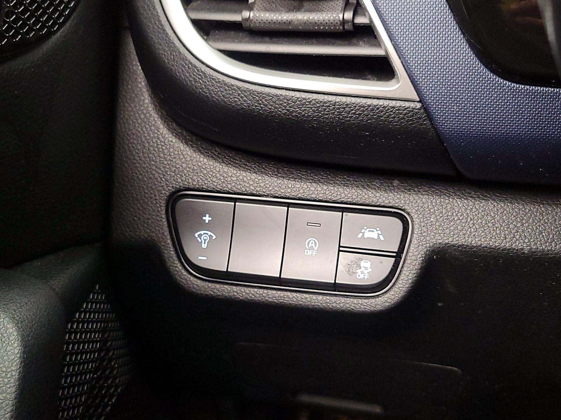 Thumbnail: 2022 Kia Seltos - 13