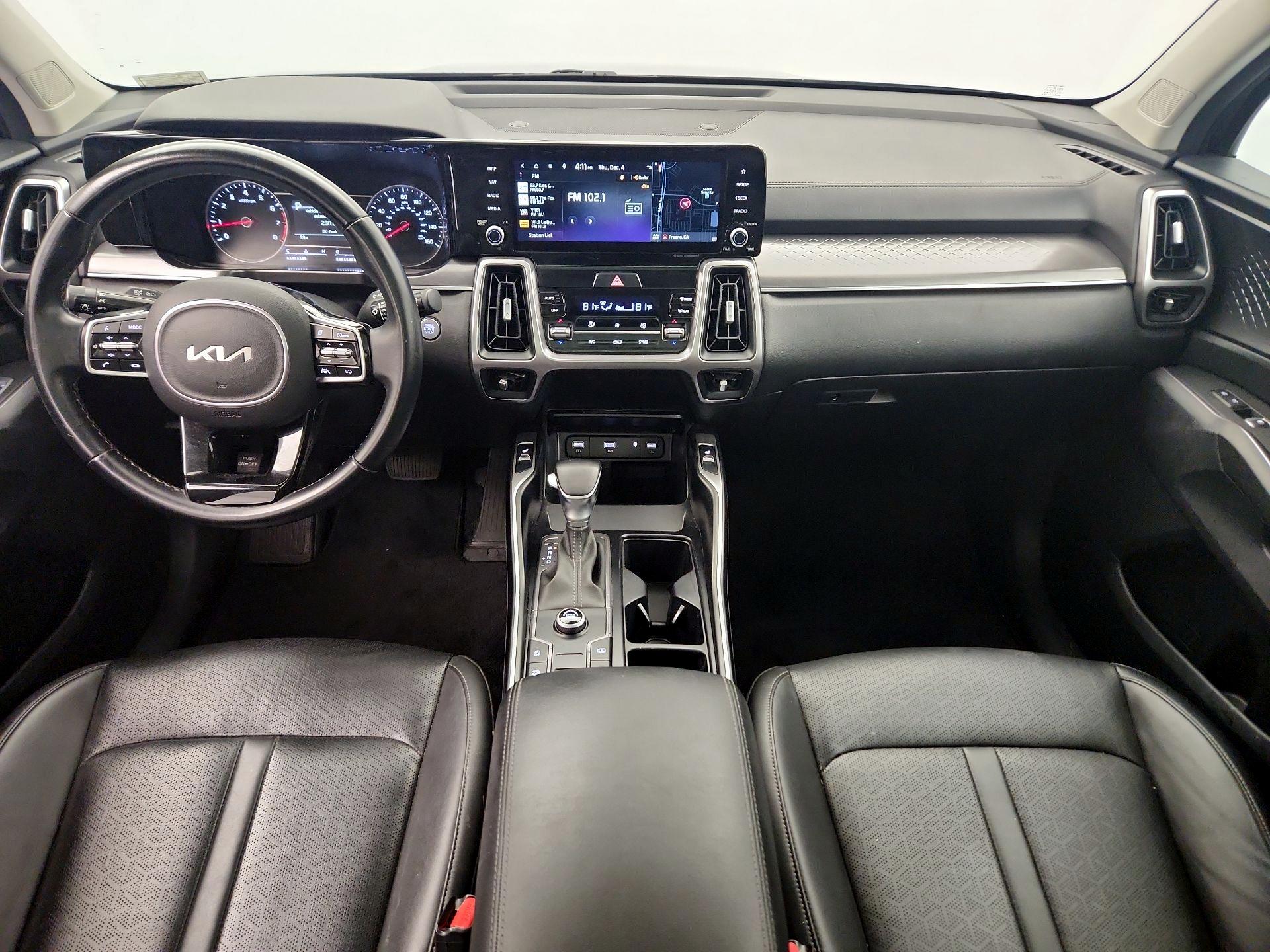 Thumbnail: 2023 Kia Sorento - 9