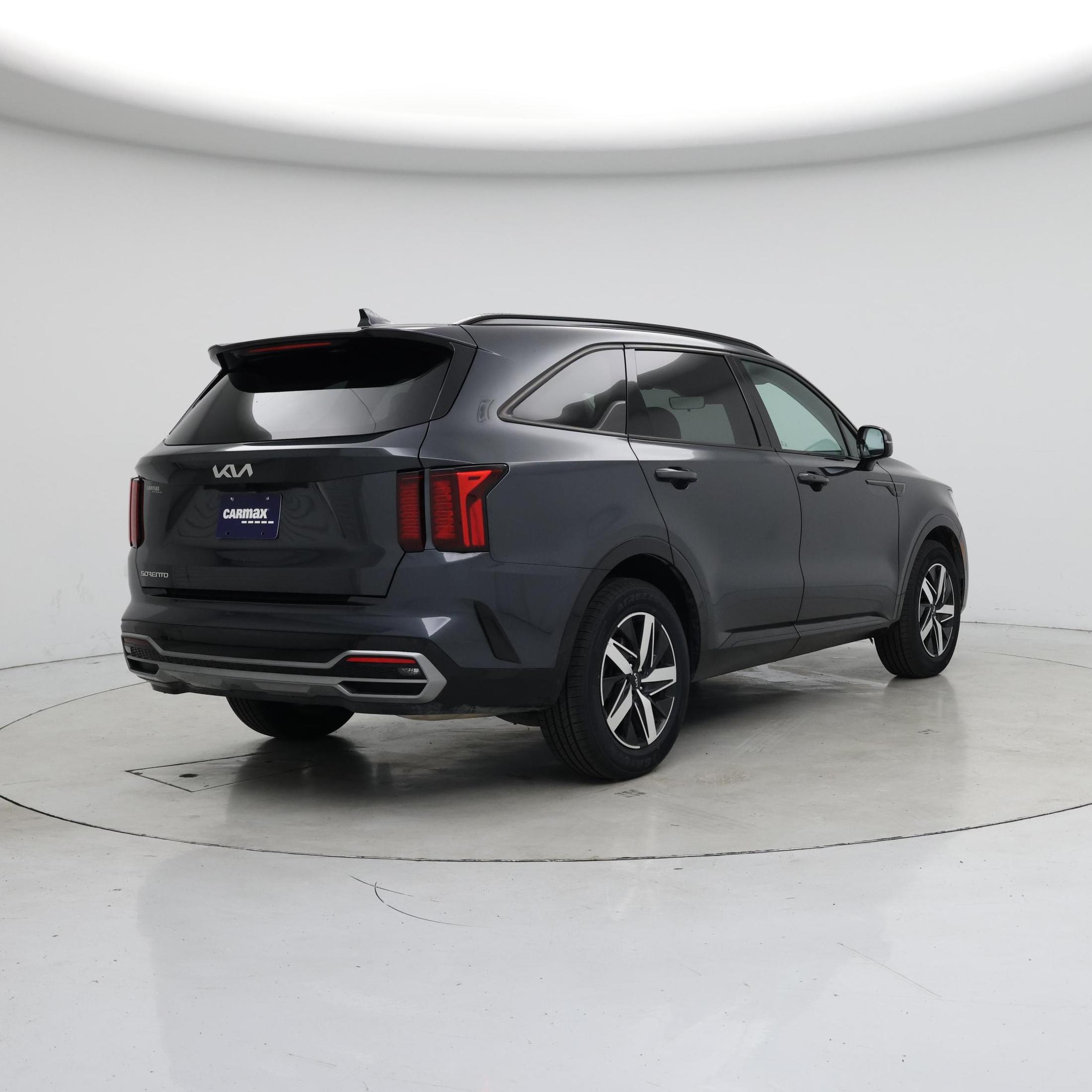 Thumbnail: 2023 Kia Sorento - 8