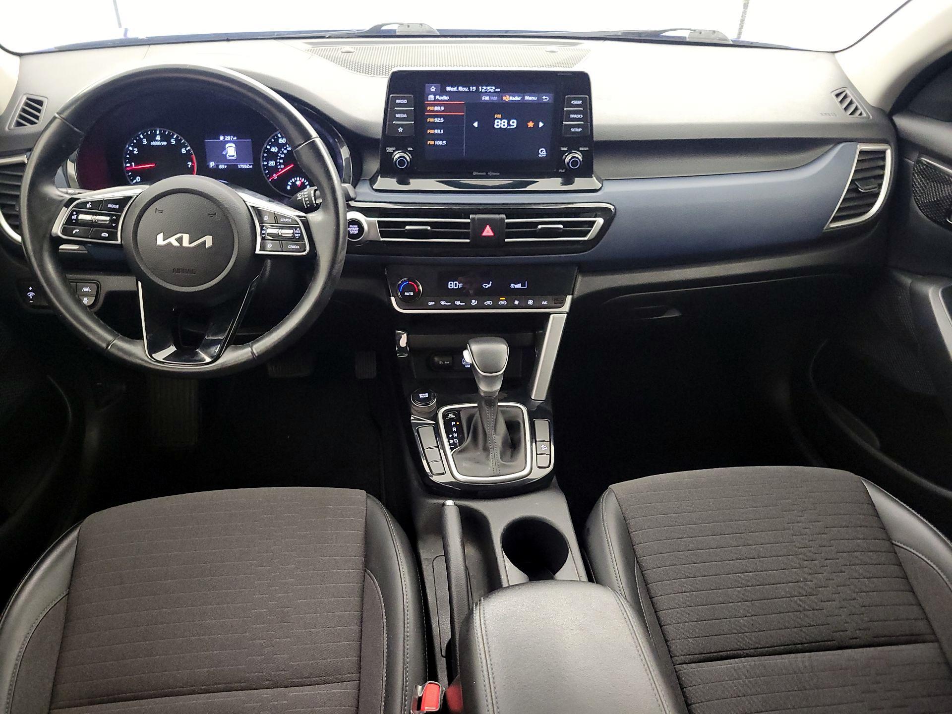 Thumbnail: 2023 Kia Seltos - 9