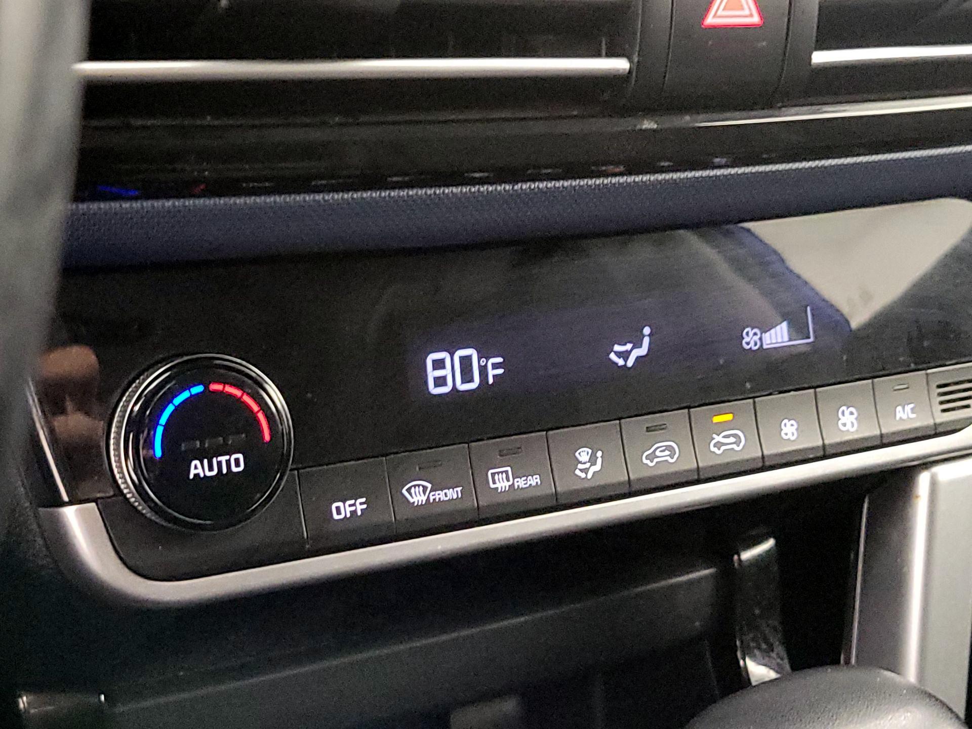 Thumbnail: 2023 Kia Seltos - 16