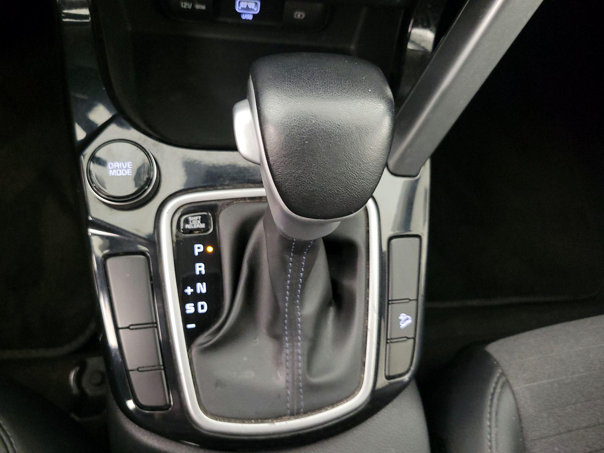 Thumbnail: 2023 Kia Seltos - 17