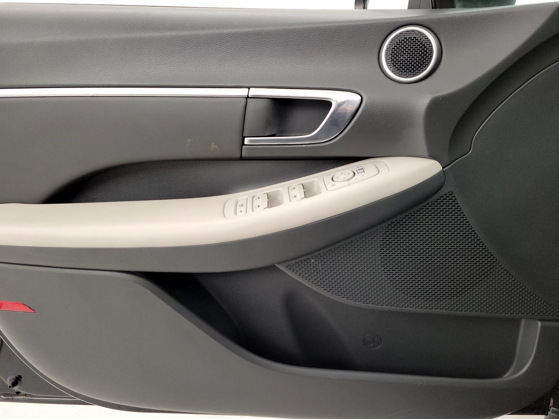 Thumbnail: 2023 Hyundai Sonata - 12