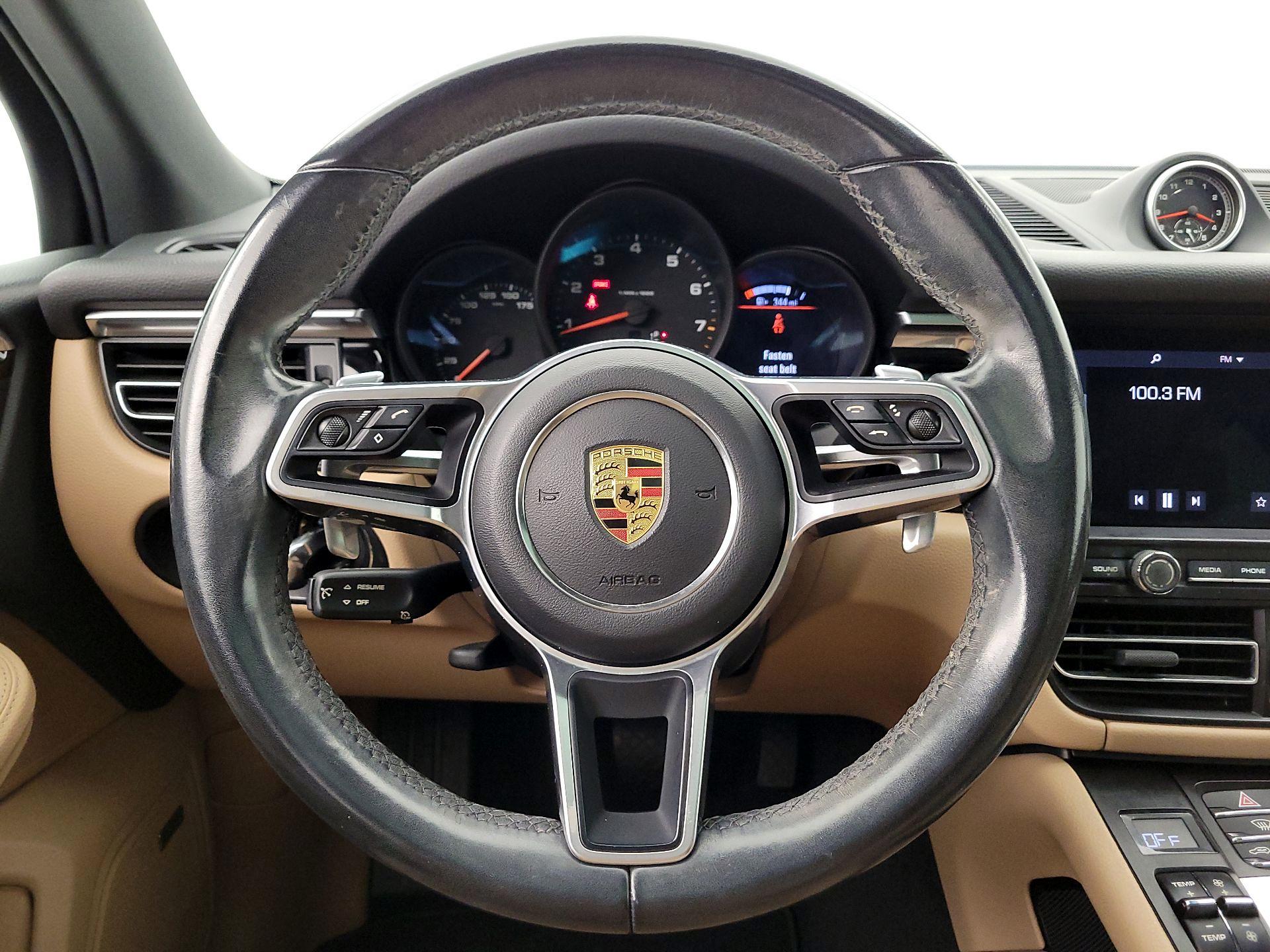 Thumbnail: 2021 Porsche Macan - 10