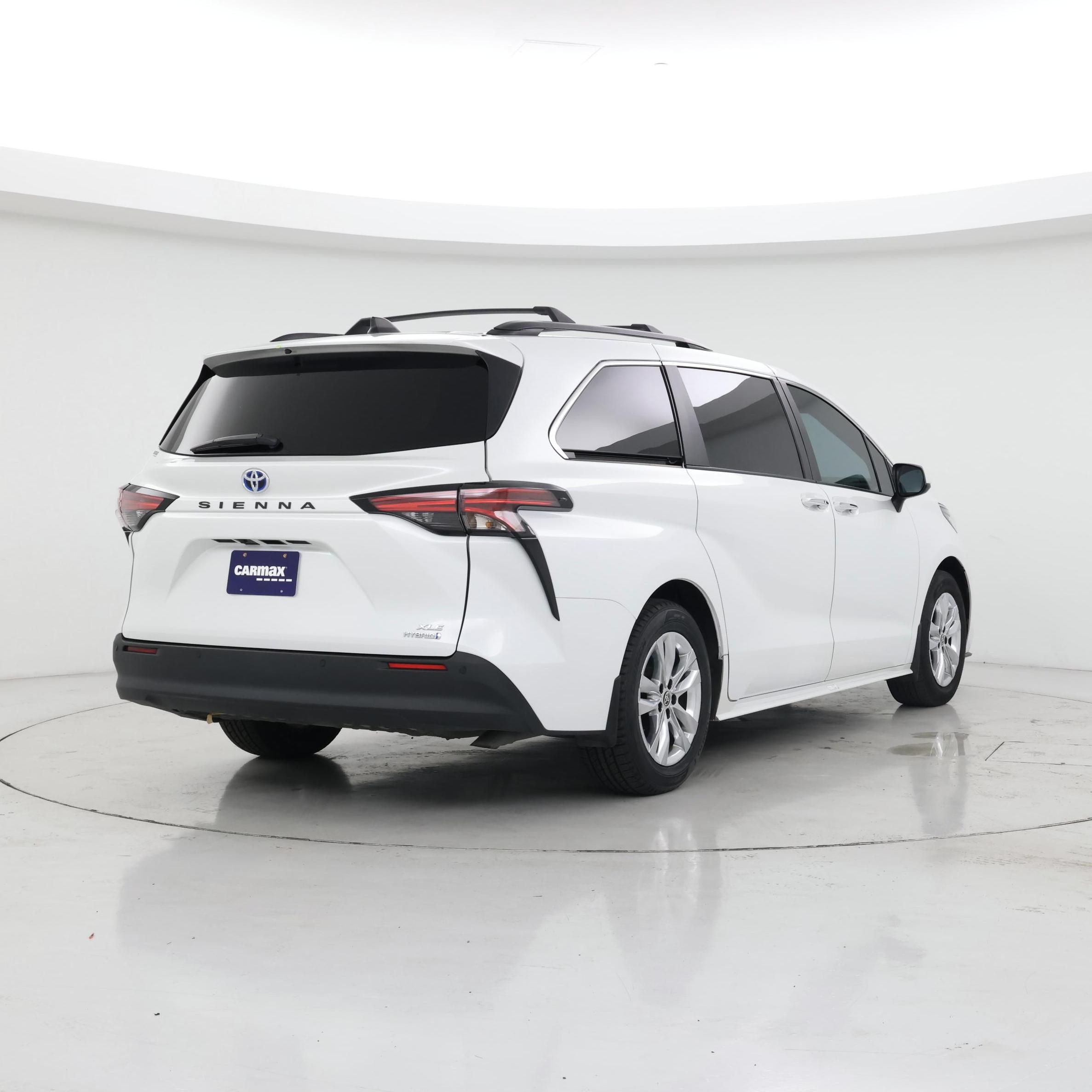 Thumbnail: 2022 Toyota Sienna - 8