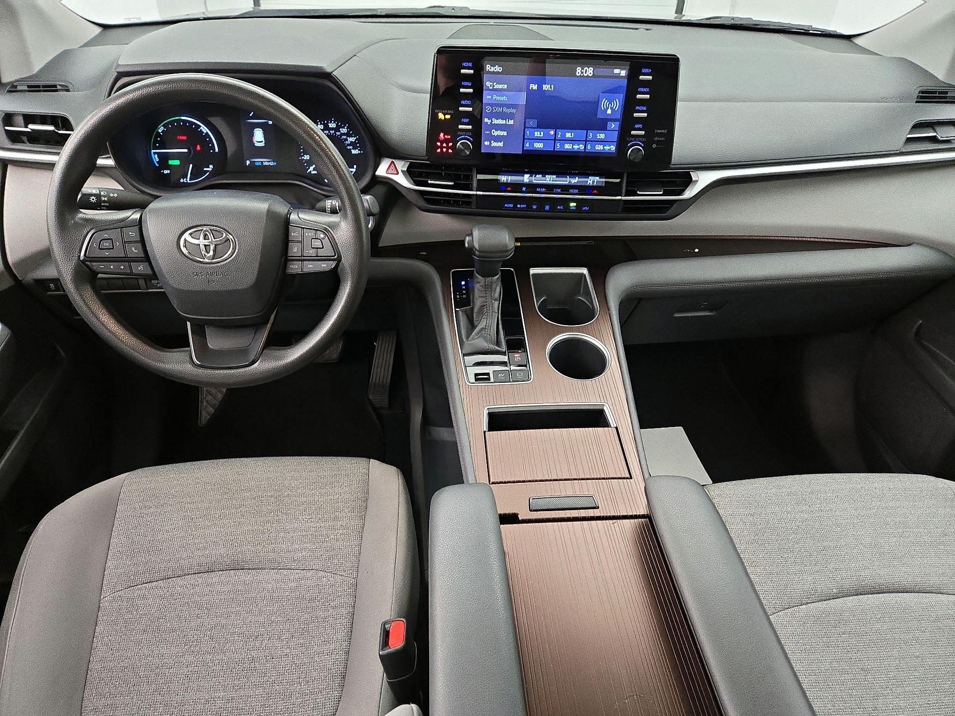 Thumbnail: 2022 Toyota Sienna - 9