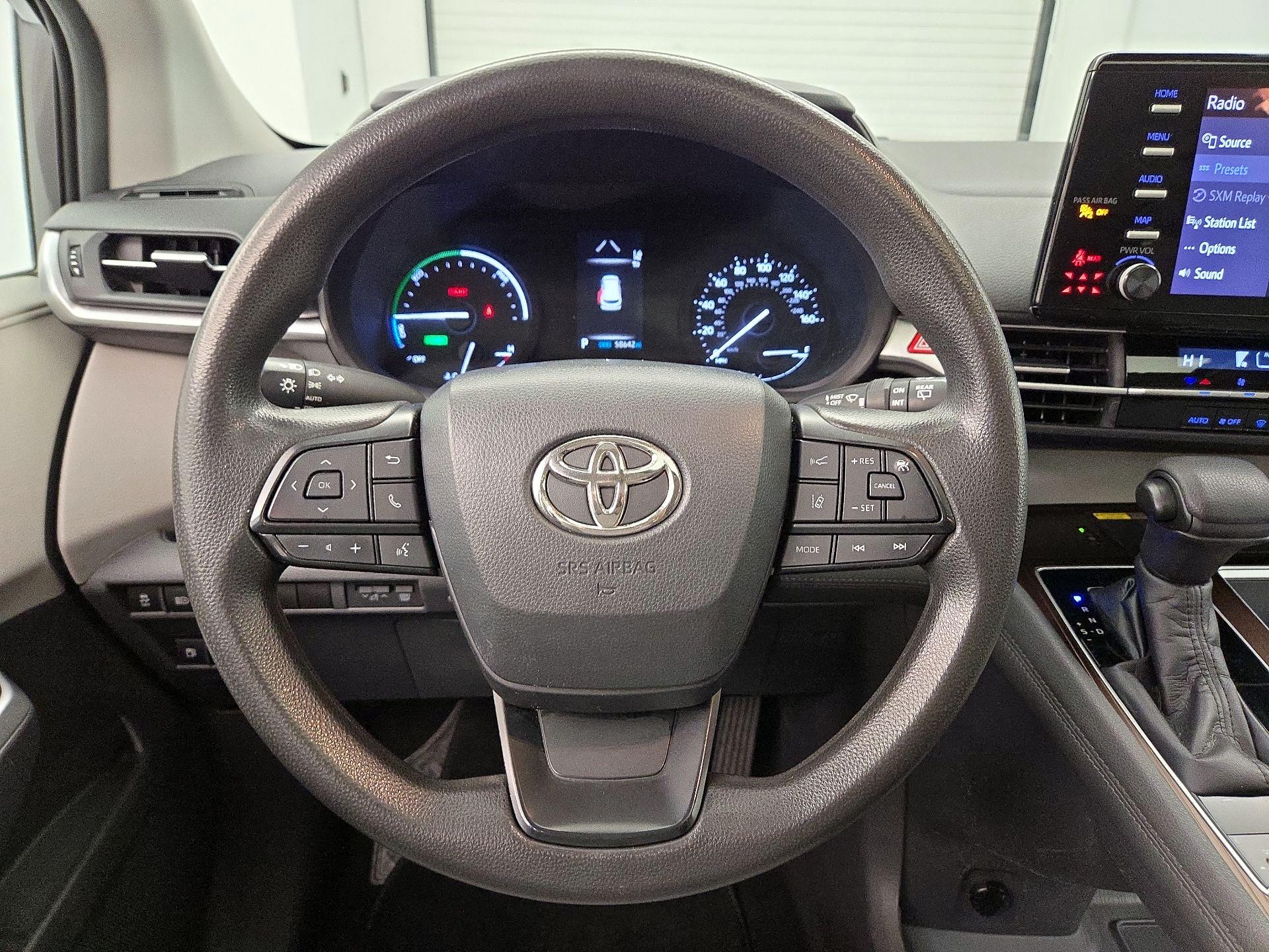 Thumbnail: 2022 Toyota Sienna - 10