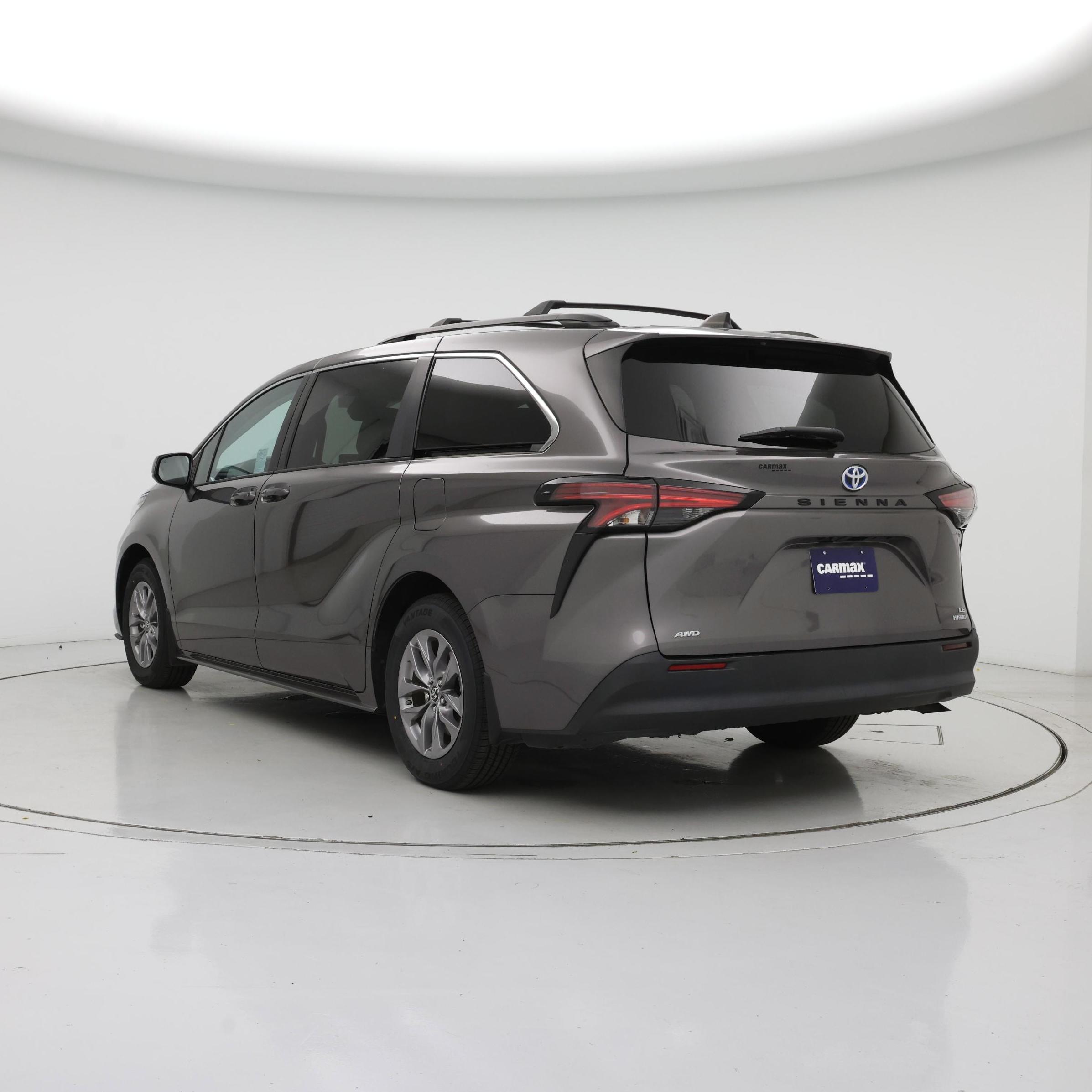 Thumbnail: 2022 Toyota Sienna - 2