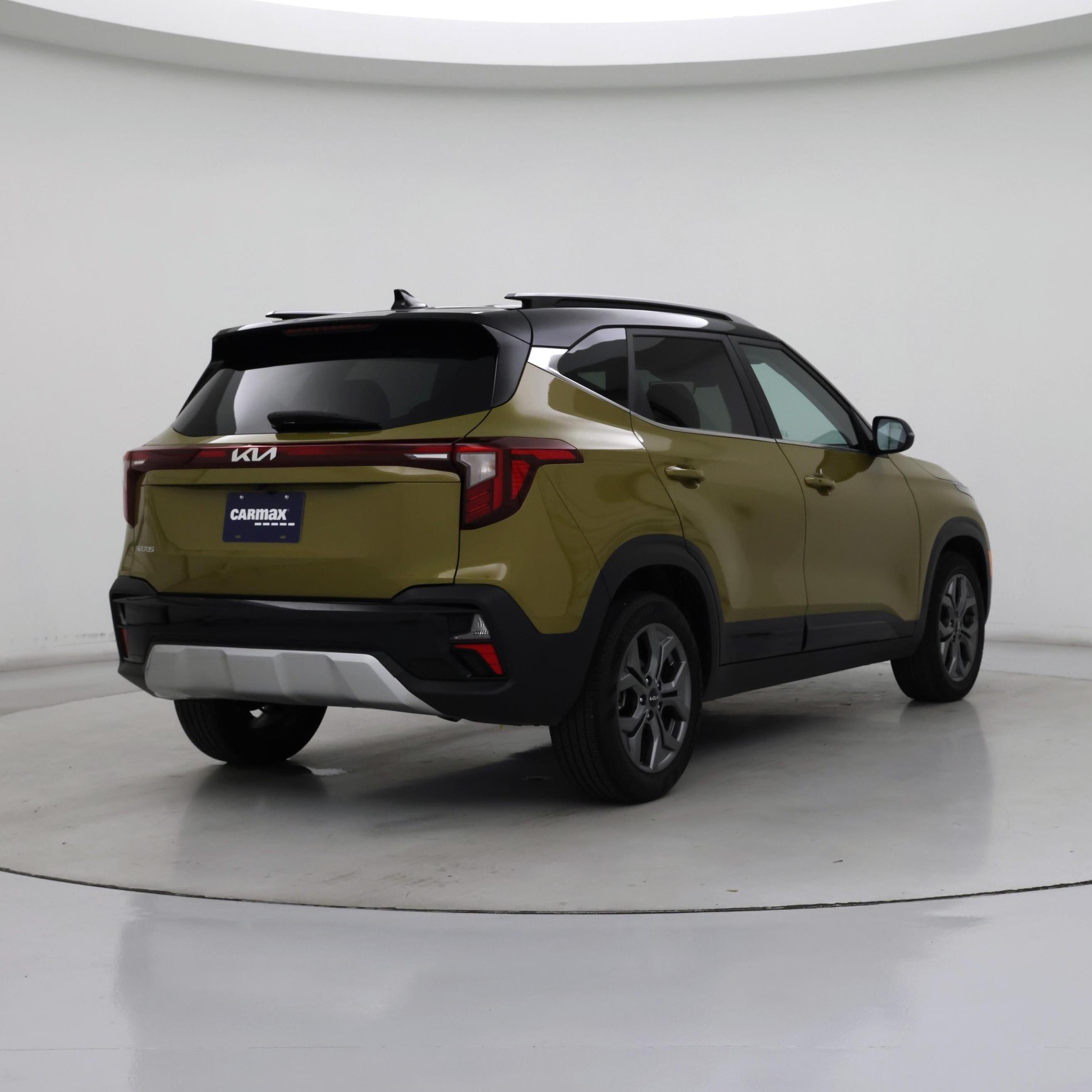 Thumbnail: 2024 Kia Seltos - 8