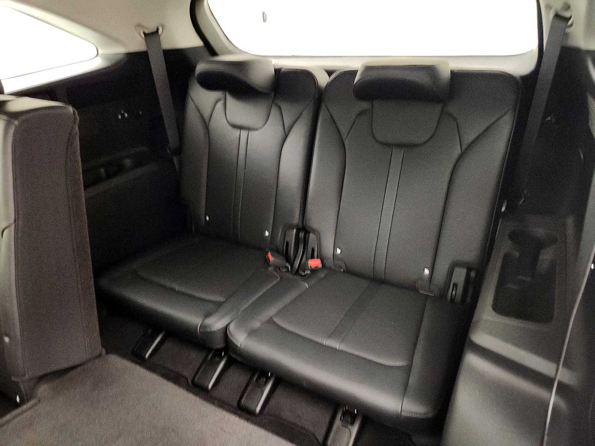 Thumbnail: 2024 Kia Sorento - 20