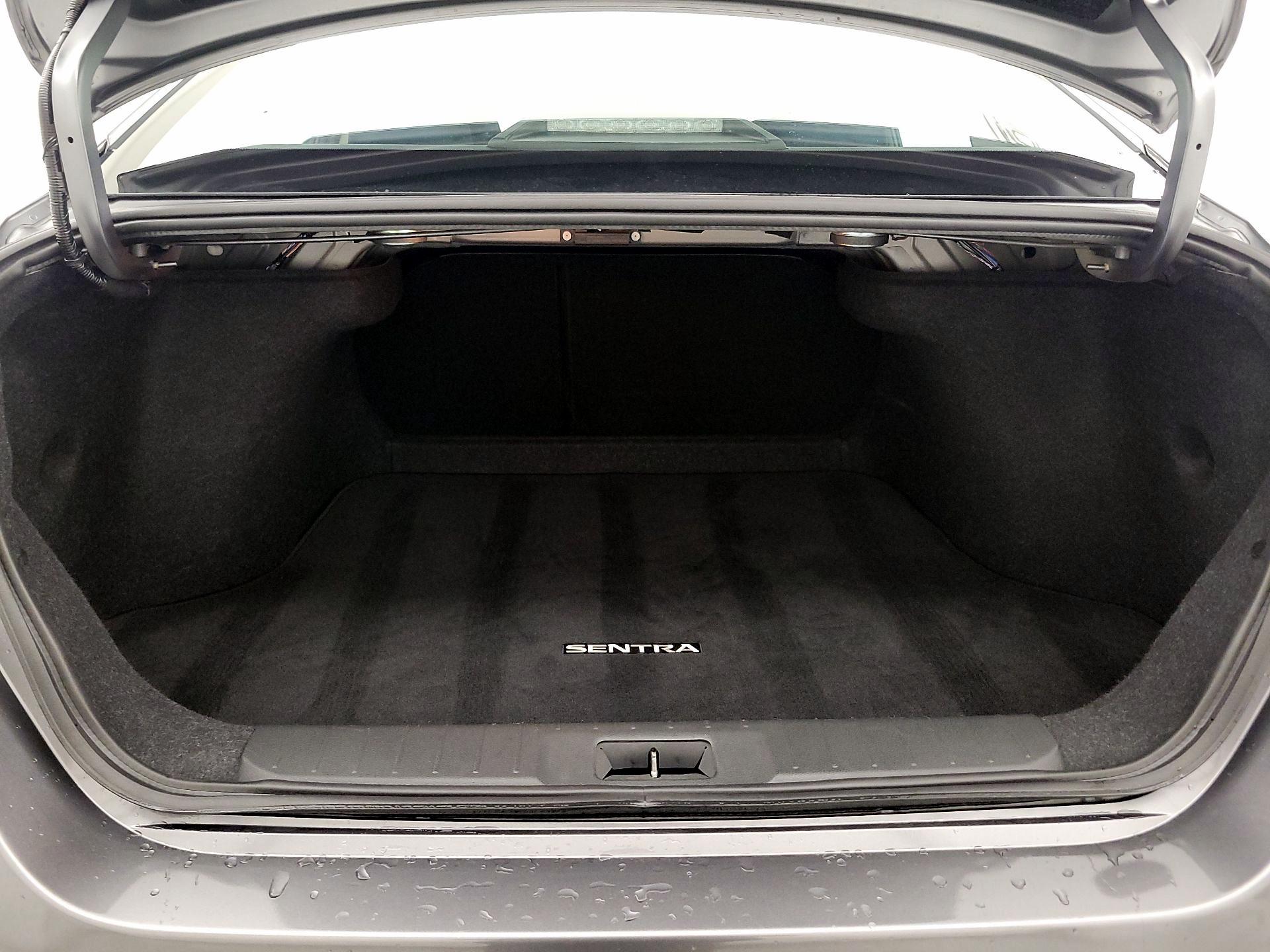 Thumbnail: 2022 Nissan Sentra - 20