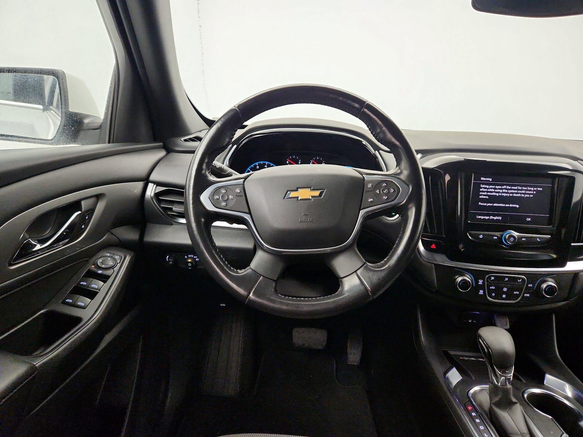 Thumbnail: 2022 Chevrolet Traverse - 10