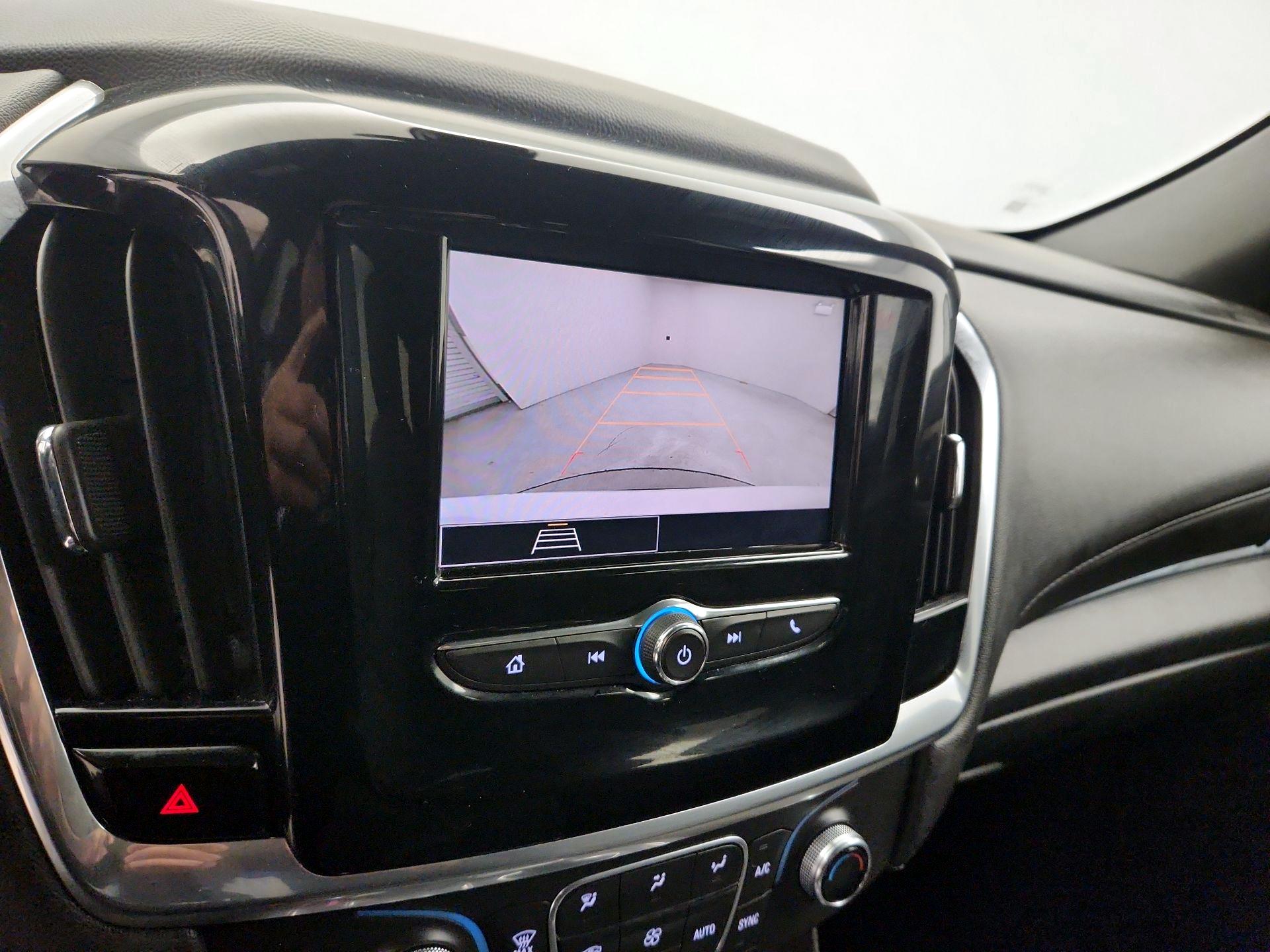 Thumbnail: 2022 Chevrolet Traverse - 14