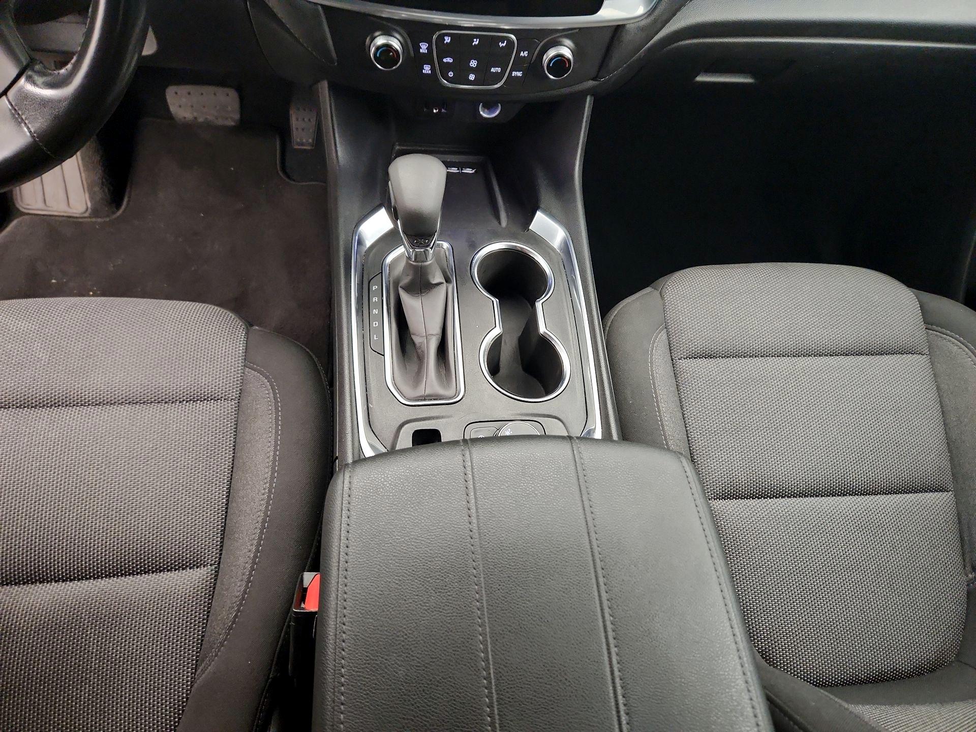 Thumbnail: 2022 Chevrolet Traverse - 17