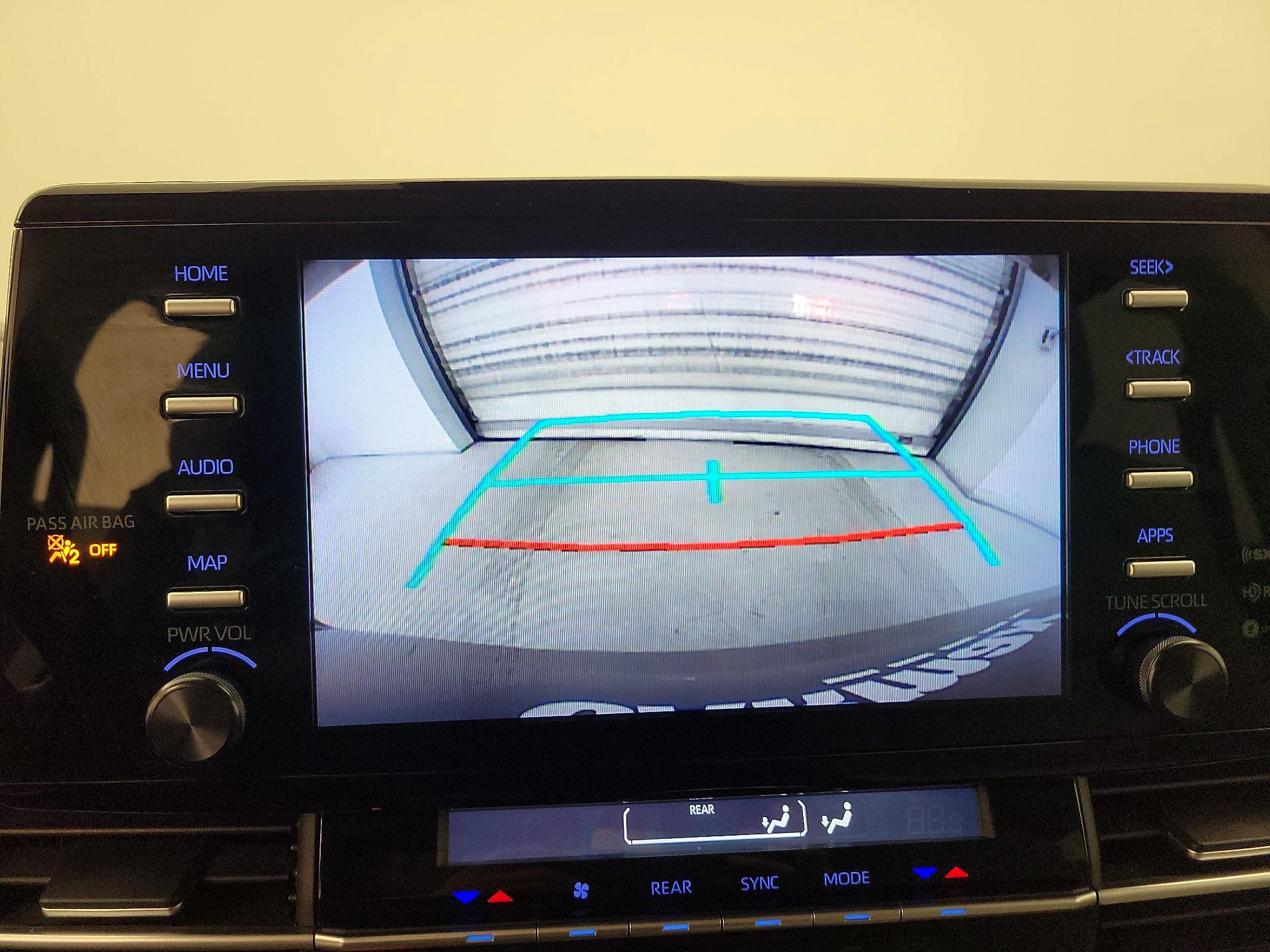 Thumbnail: 2023 Toyota Sienna - 14