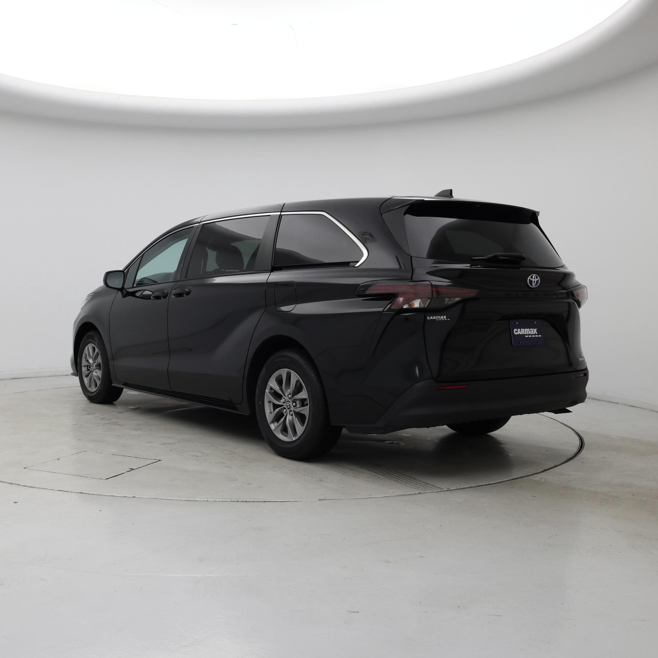 Thumbnail: 2023 Toyota Sienna - 2