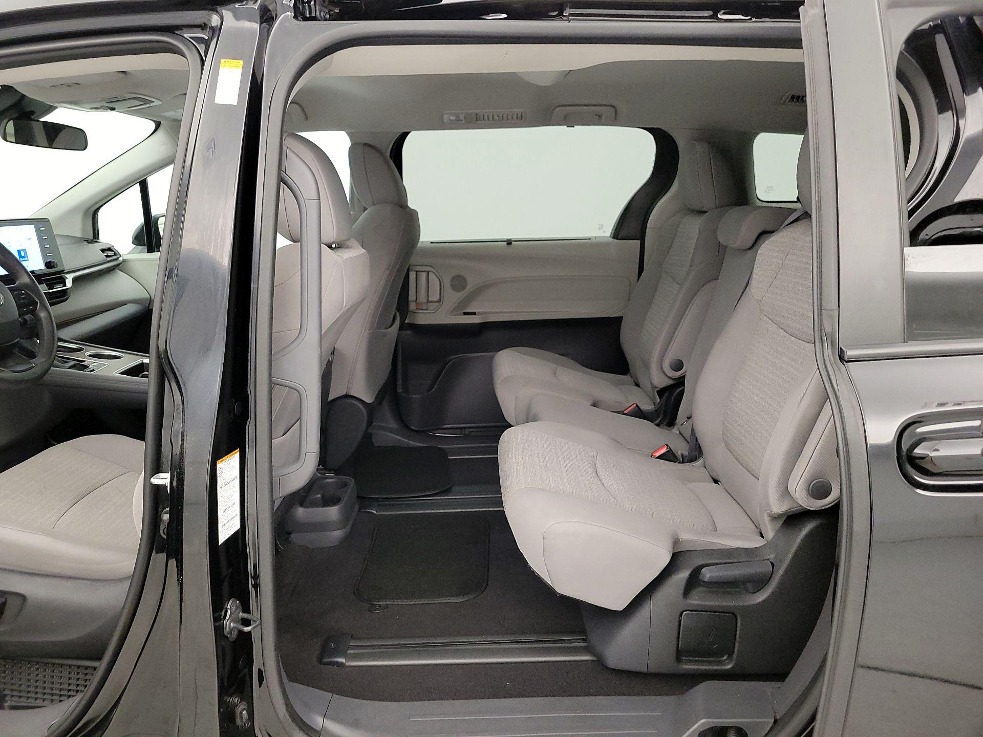 Thumbnail: 2023 Toyota Sienna - 19