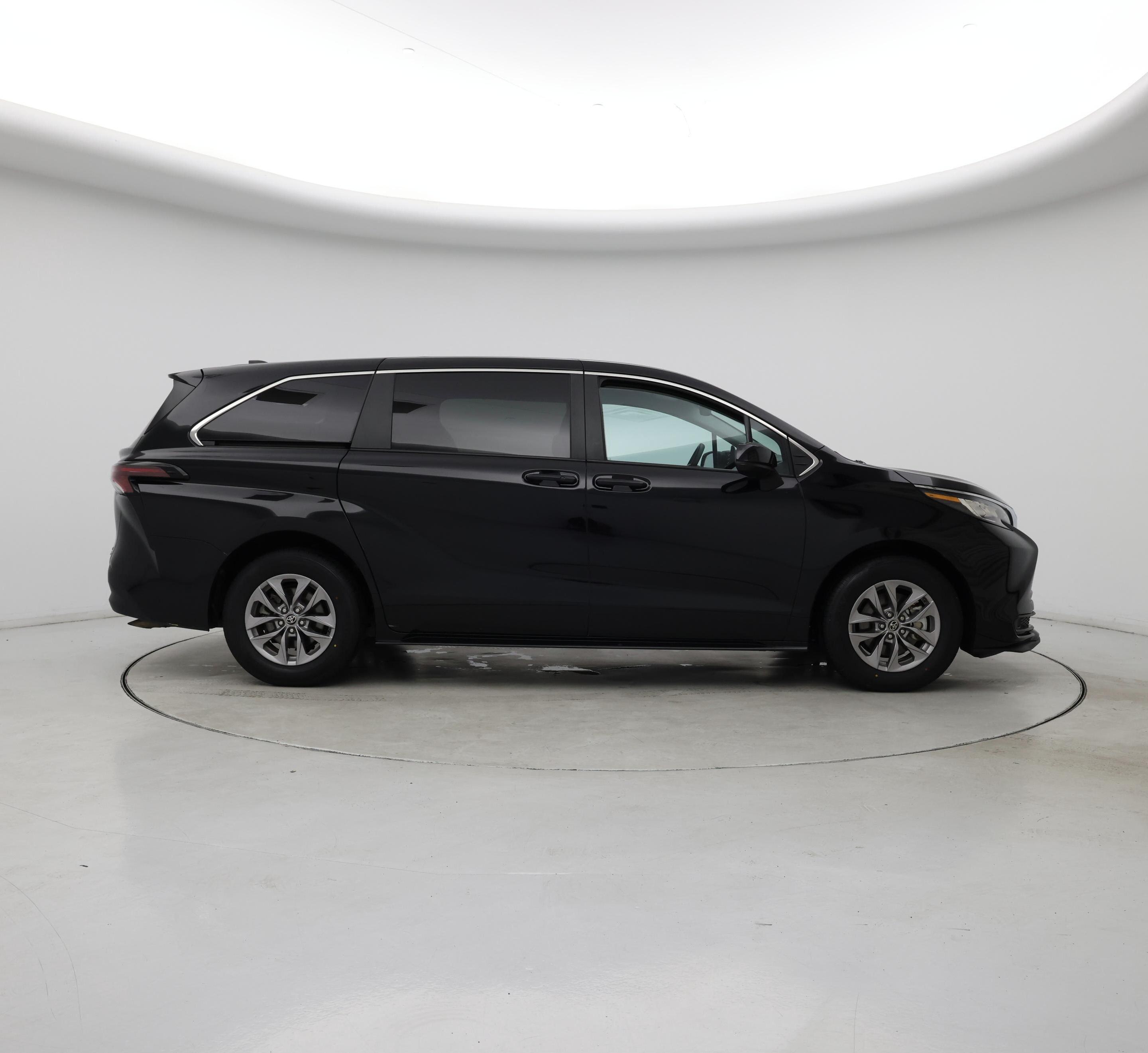 Thumbnail: 2023 Toyota Sienna - 7