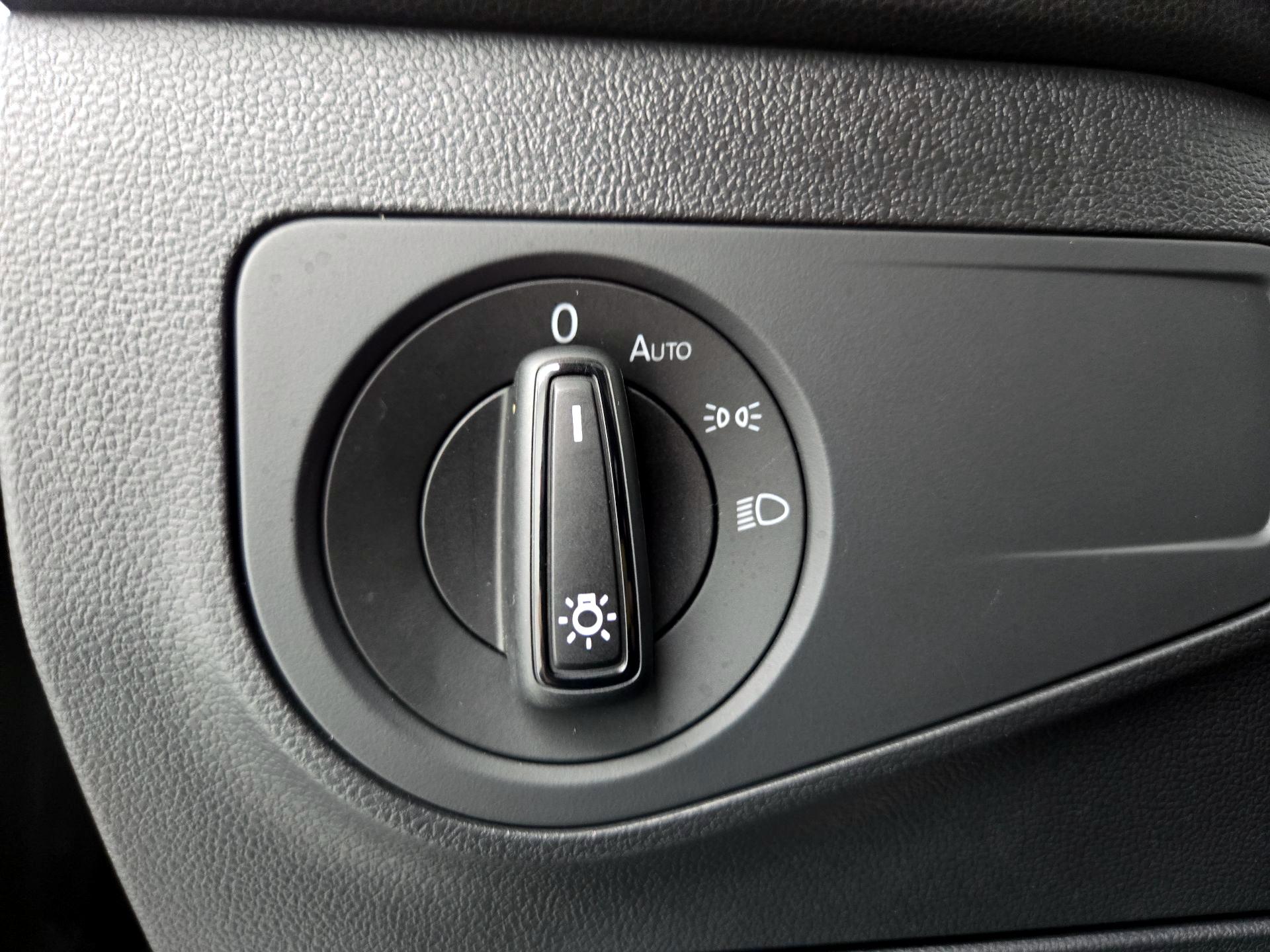 Thumbnail: 2023 Volkswagen Tiguan - 13