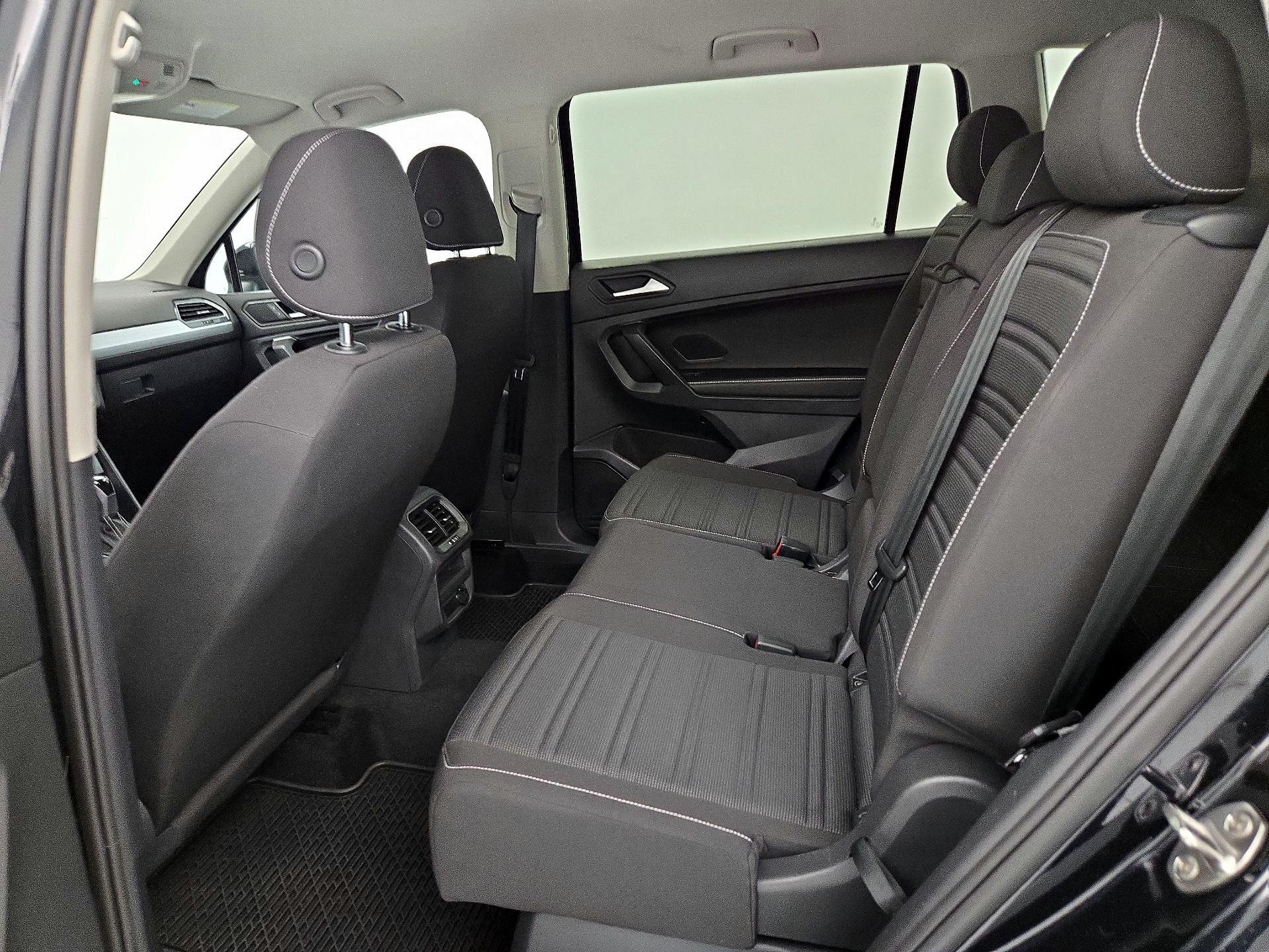 Thumbnail: 2023 Volkswagen Tiguan - 19