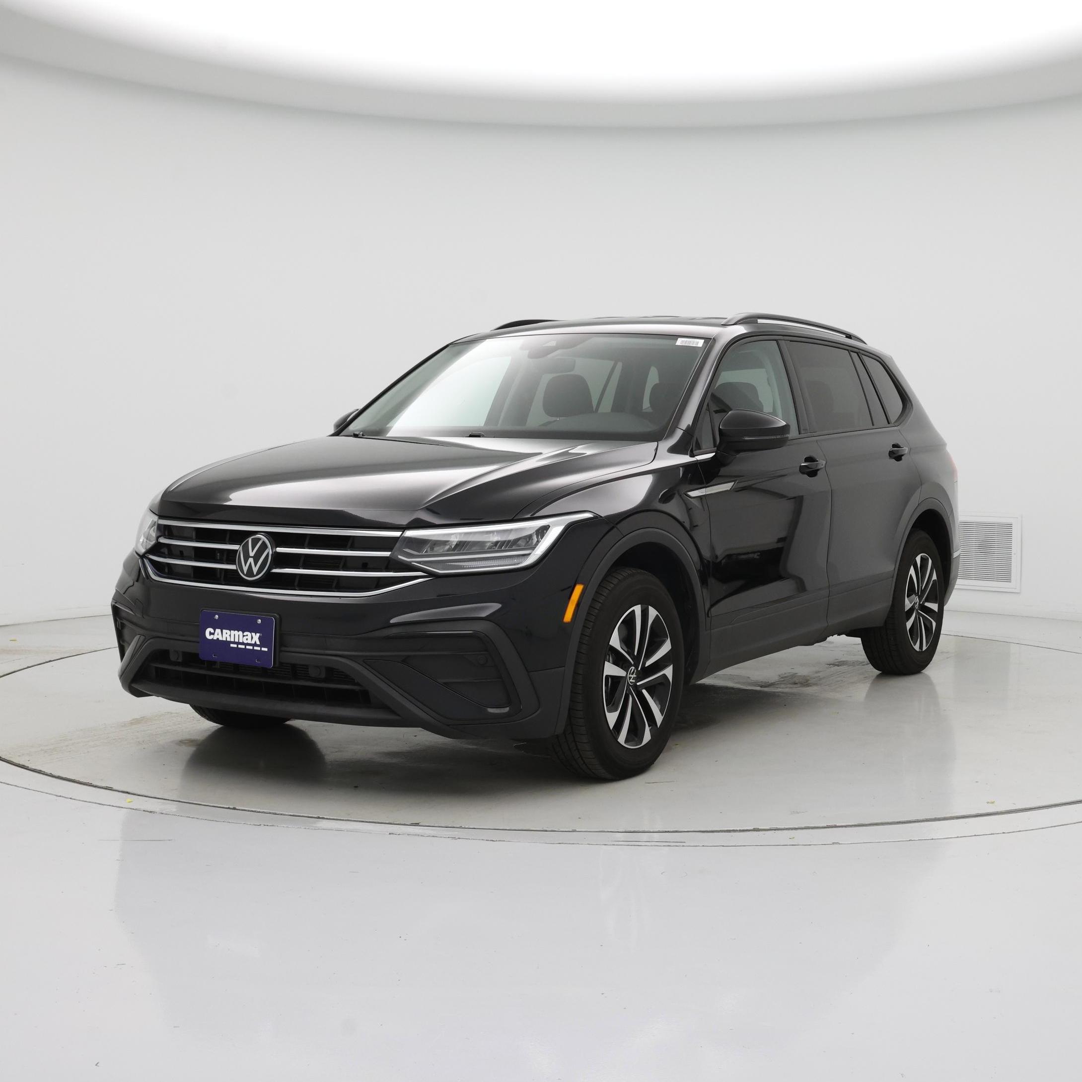 Thumbnail: 2023 Volkswagen Tiguan - 4