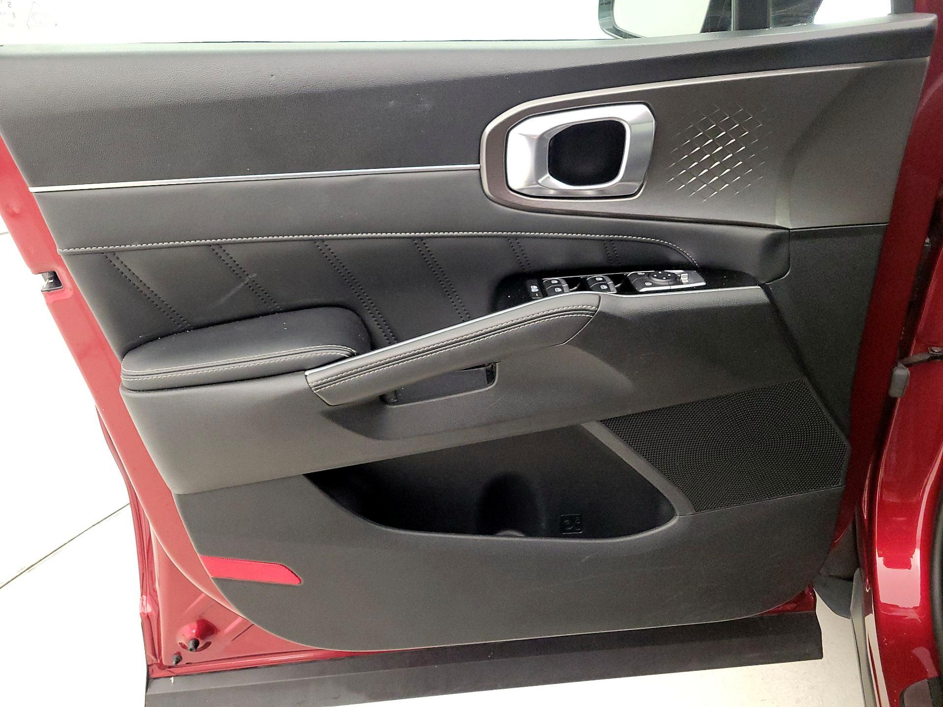 Thumbnail: 2021 Kia Sorento - 12