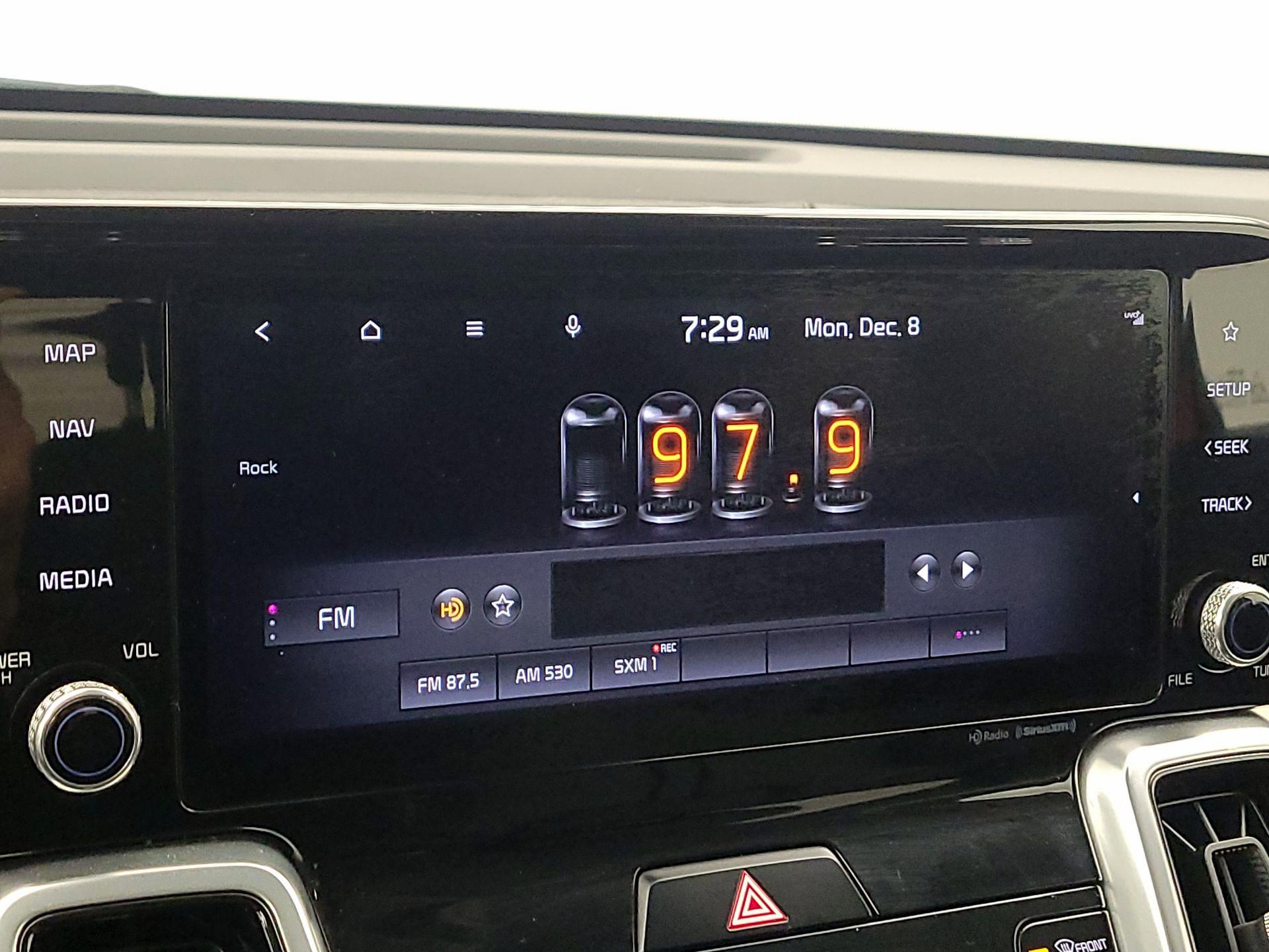 Thumbnail: 2021 Kia Sorento - 16