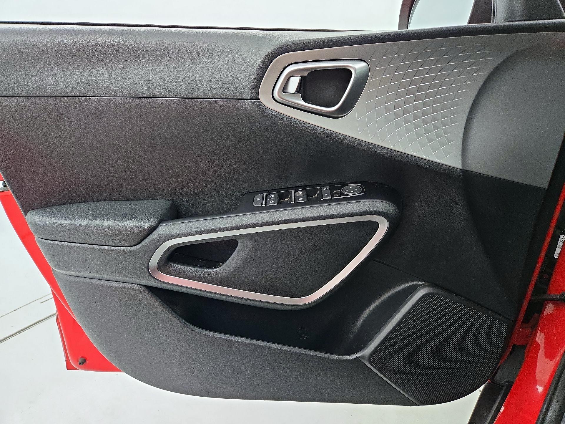 Thumbnail: 2022 Kia Soul - 12