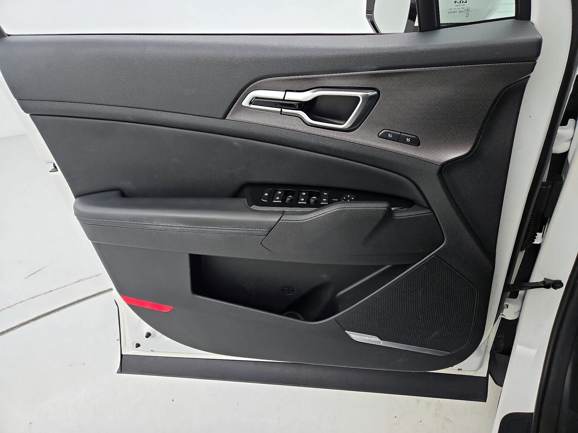 Thumbnail: 2023 Kia Sportage - 12