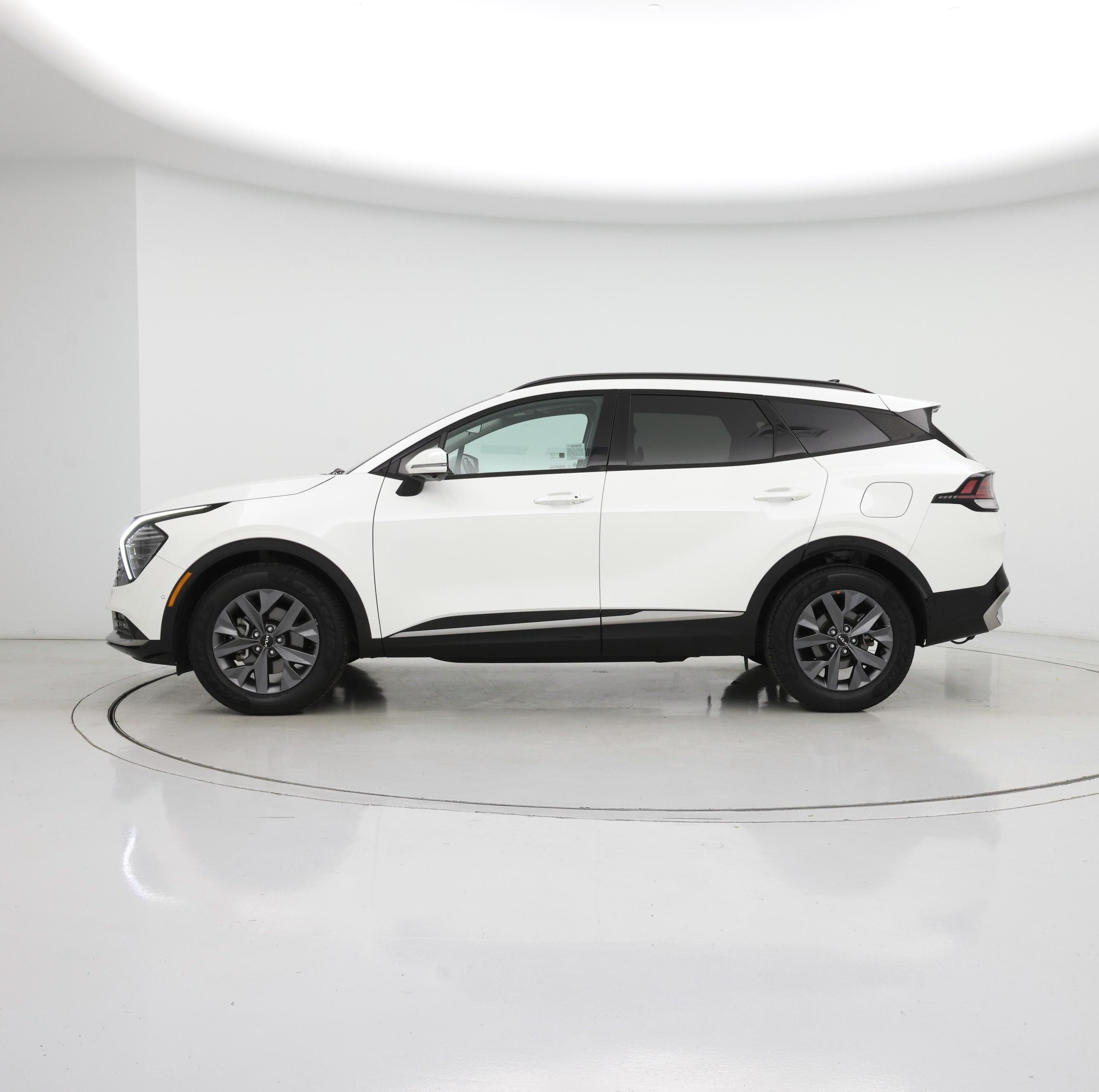 Thumbnail: 2023 Kia Sportage - 3