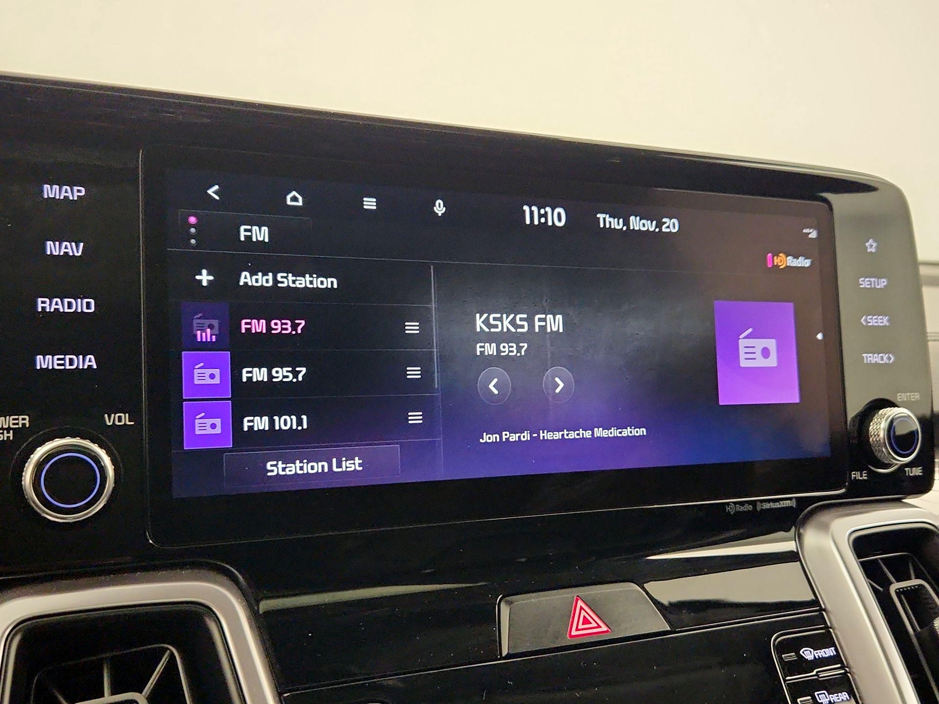 Thumbnail: 2023 Kia Sorento - 16