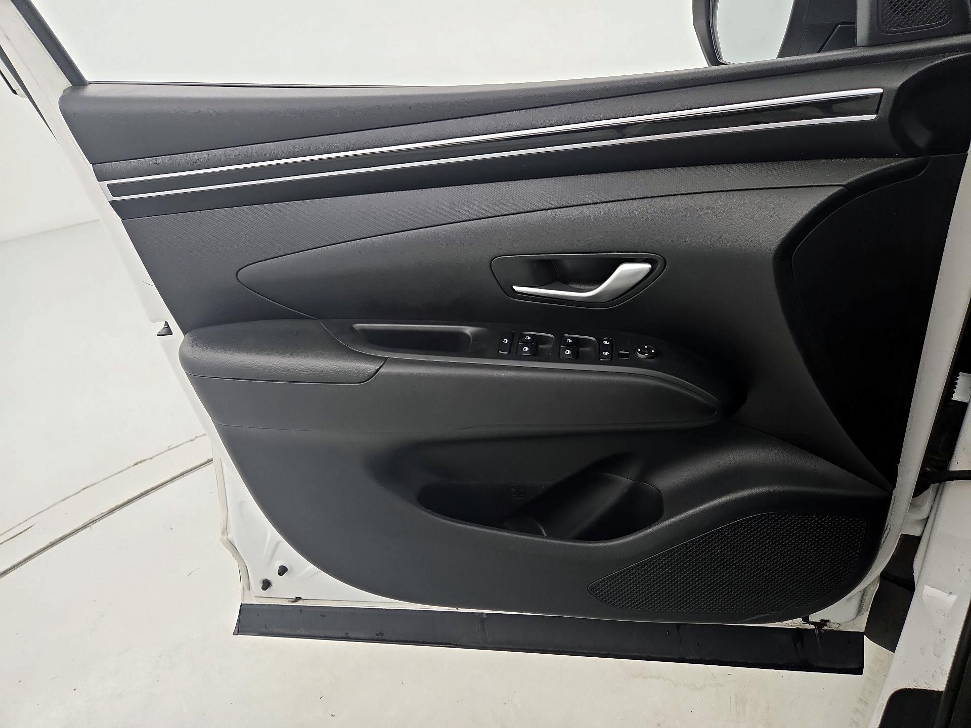 Thumbnail: 2023 Hyundai Tucson - 12