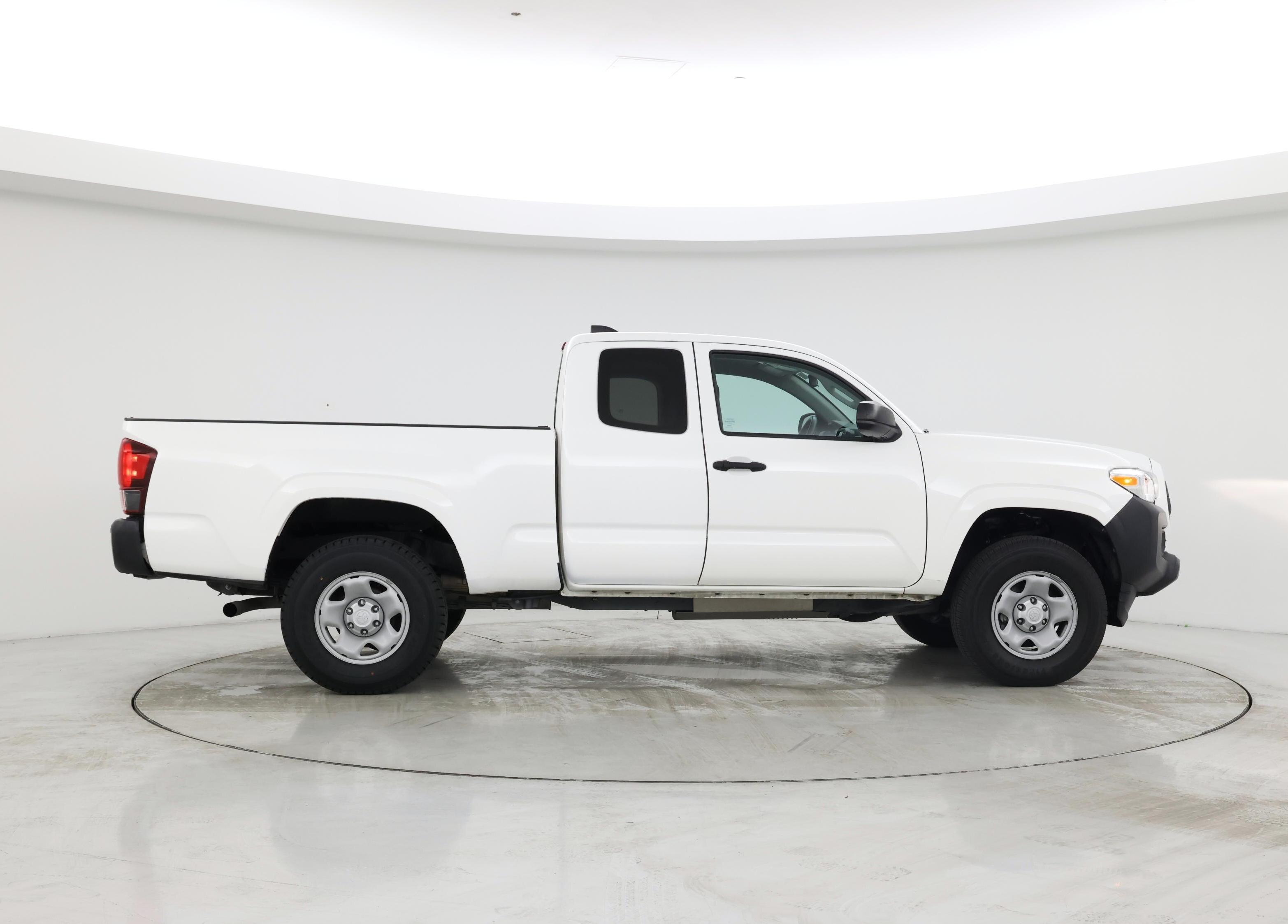 Thumbnail: 2022 Toyota Tacoma - 7