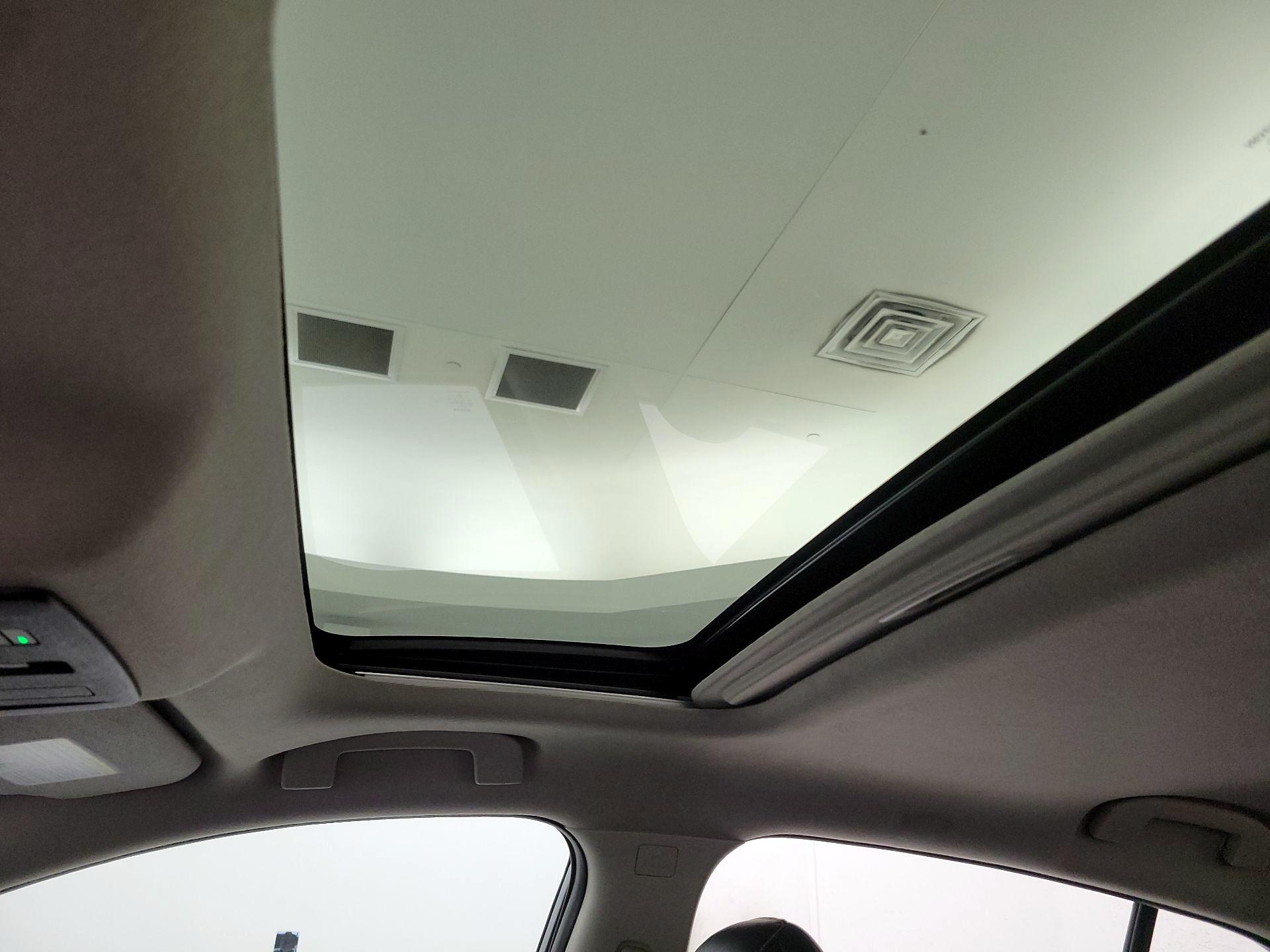 Thumbnail: 2023 Nissan Sentra - 19