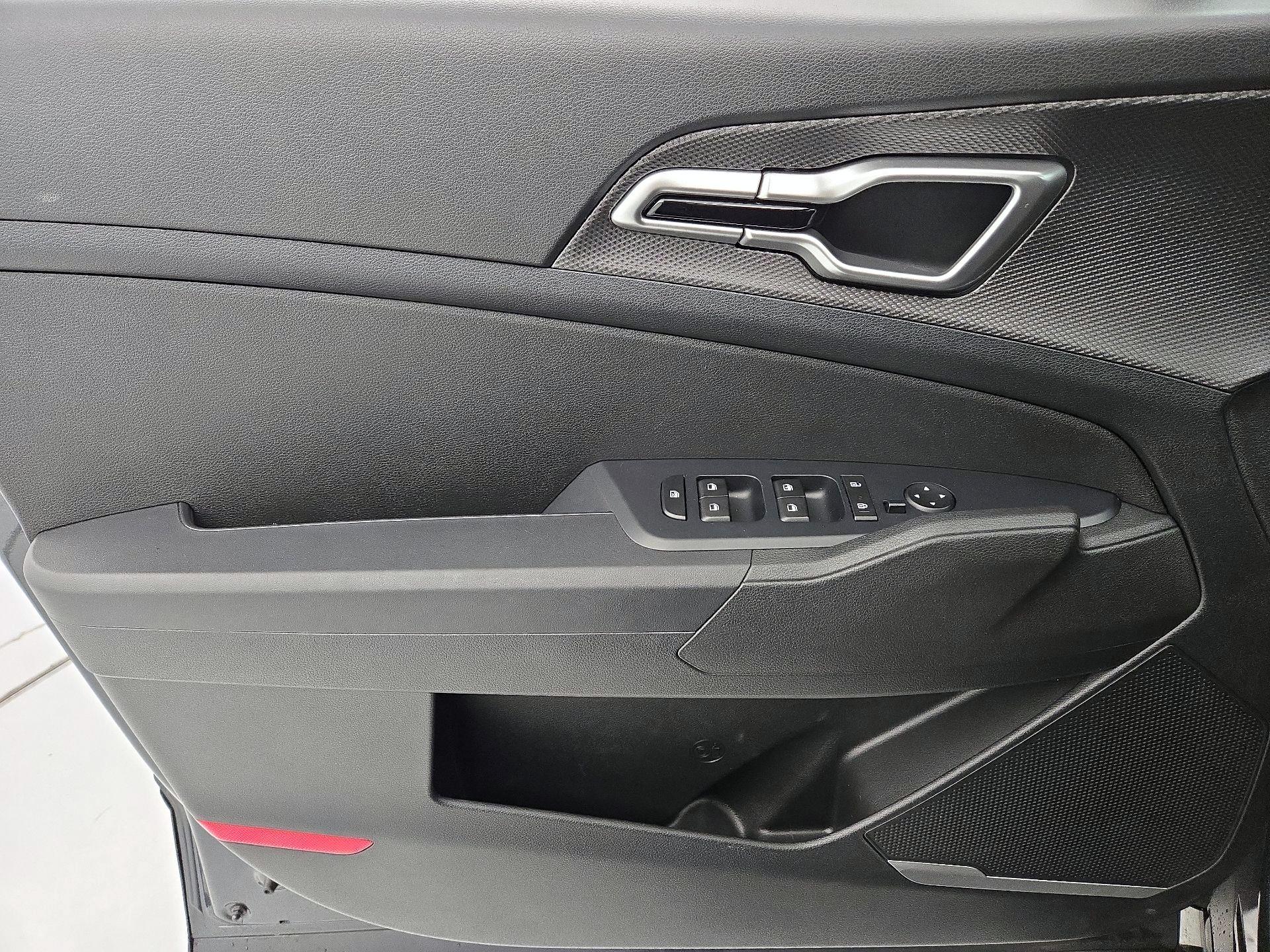 Thumbnail: 2023 Kia Sportage - 12