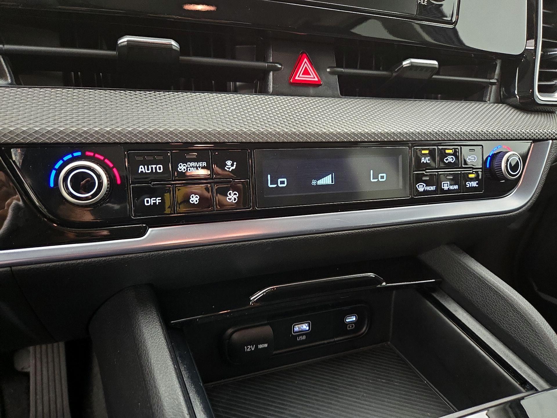 Thumbnail: 2023 Kia Sportage - 16