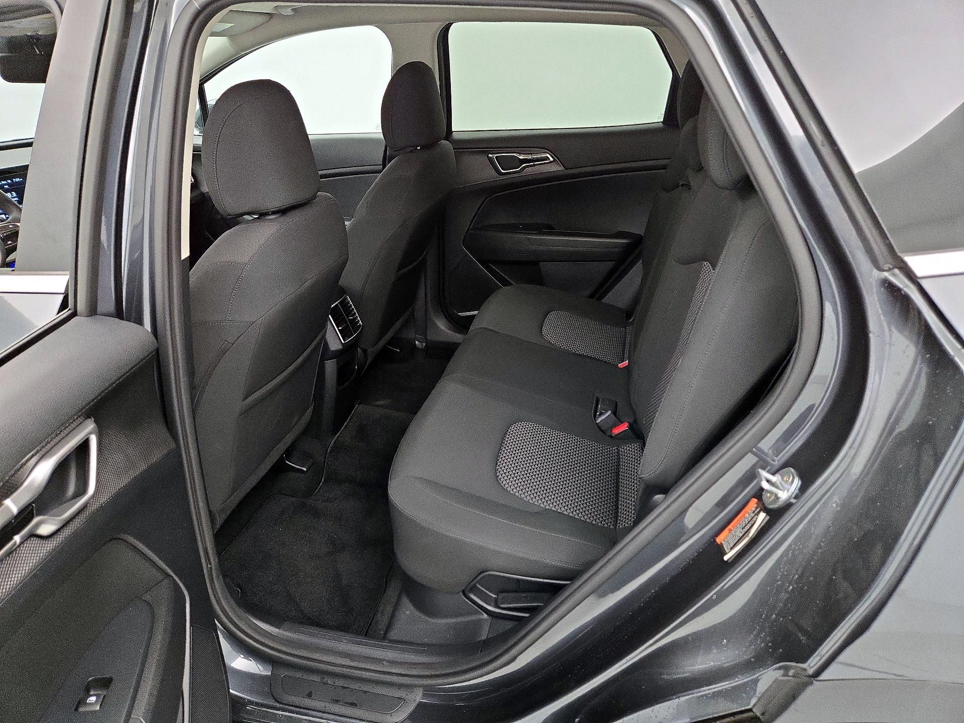 Thumbnail: 2023 Kia Sportage - 19