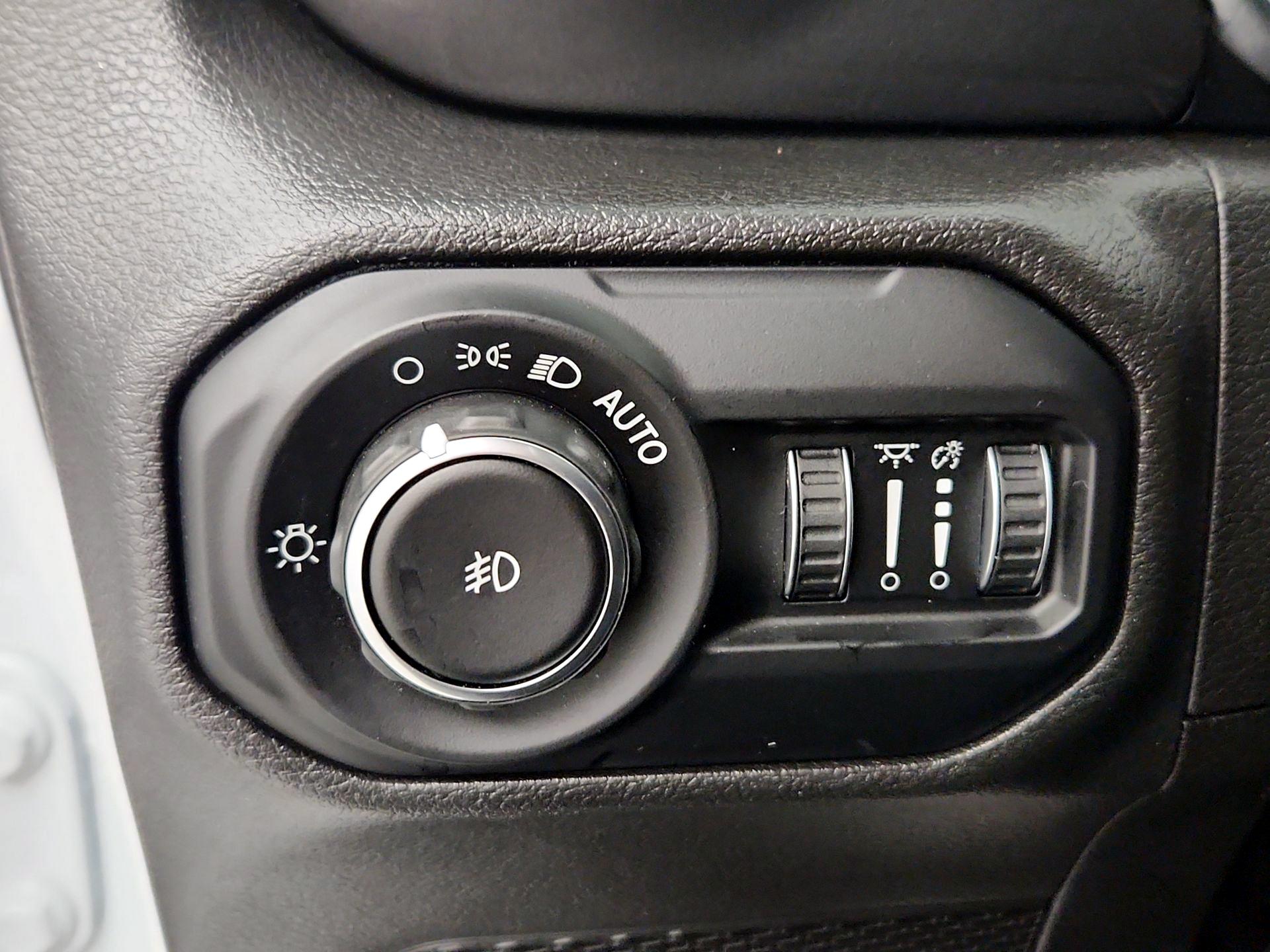 Thumbnail: 2022 Jeep Wrangler - 13