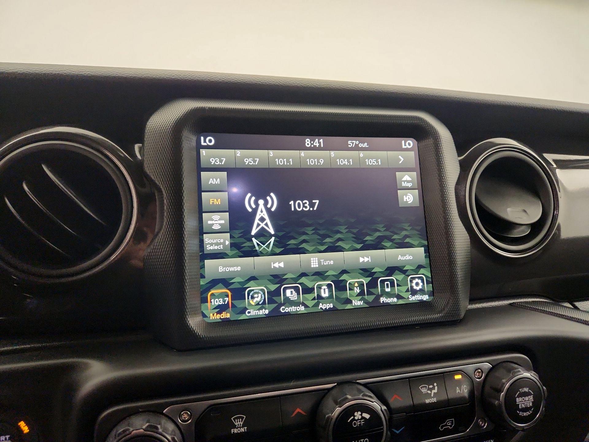 Thumbnail: 2022 Jeep Wrangler - 16