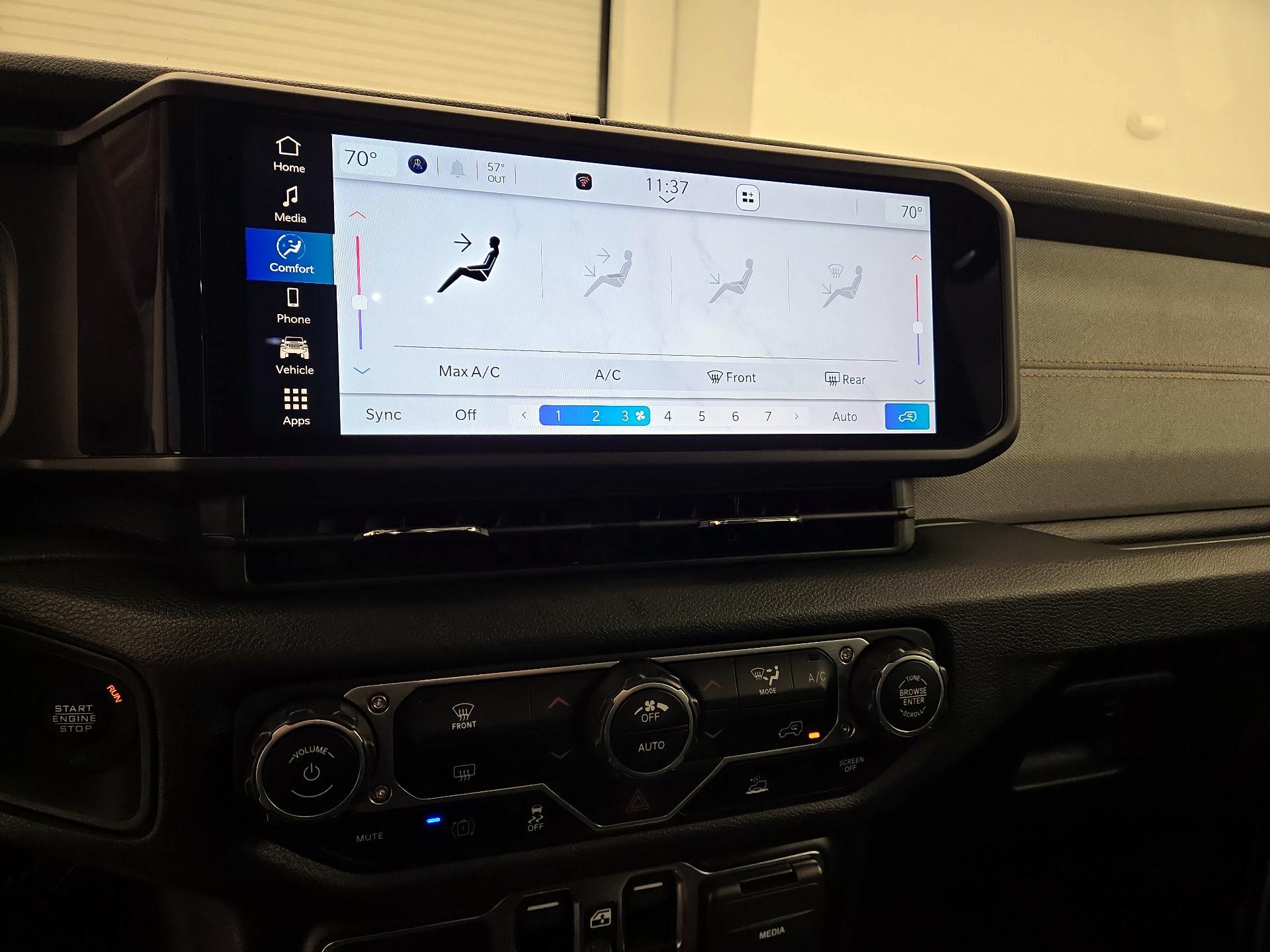 Thumbnail: 2024 Jeep Wrangler - 16