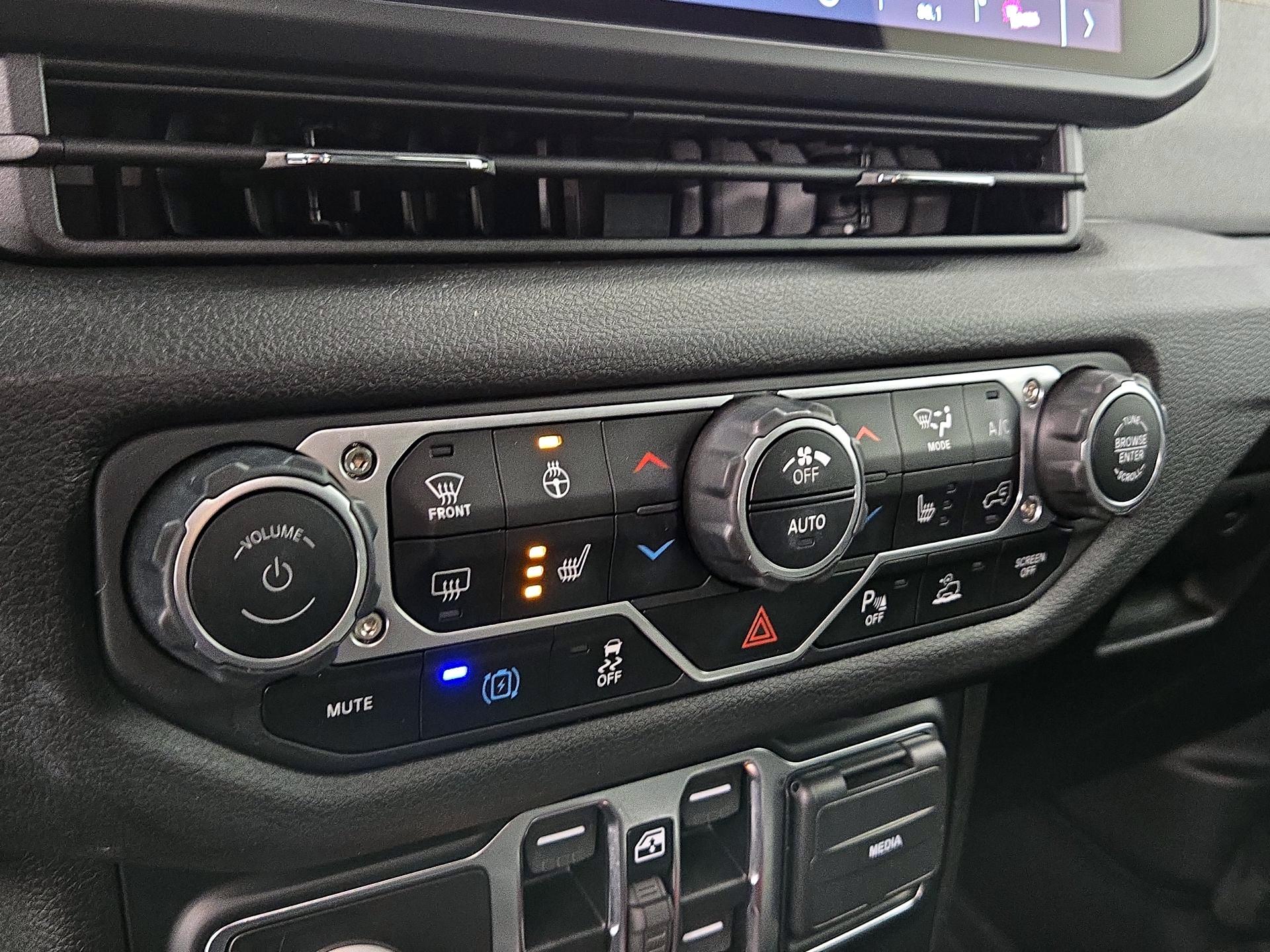 Thumbnail: 2024 Jeep Wrangler - 16