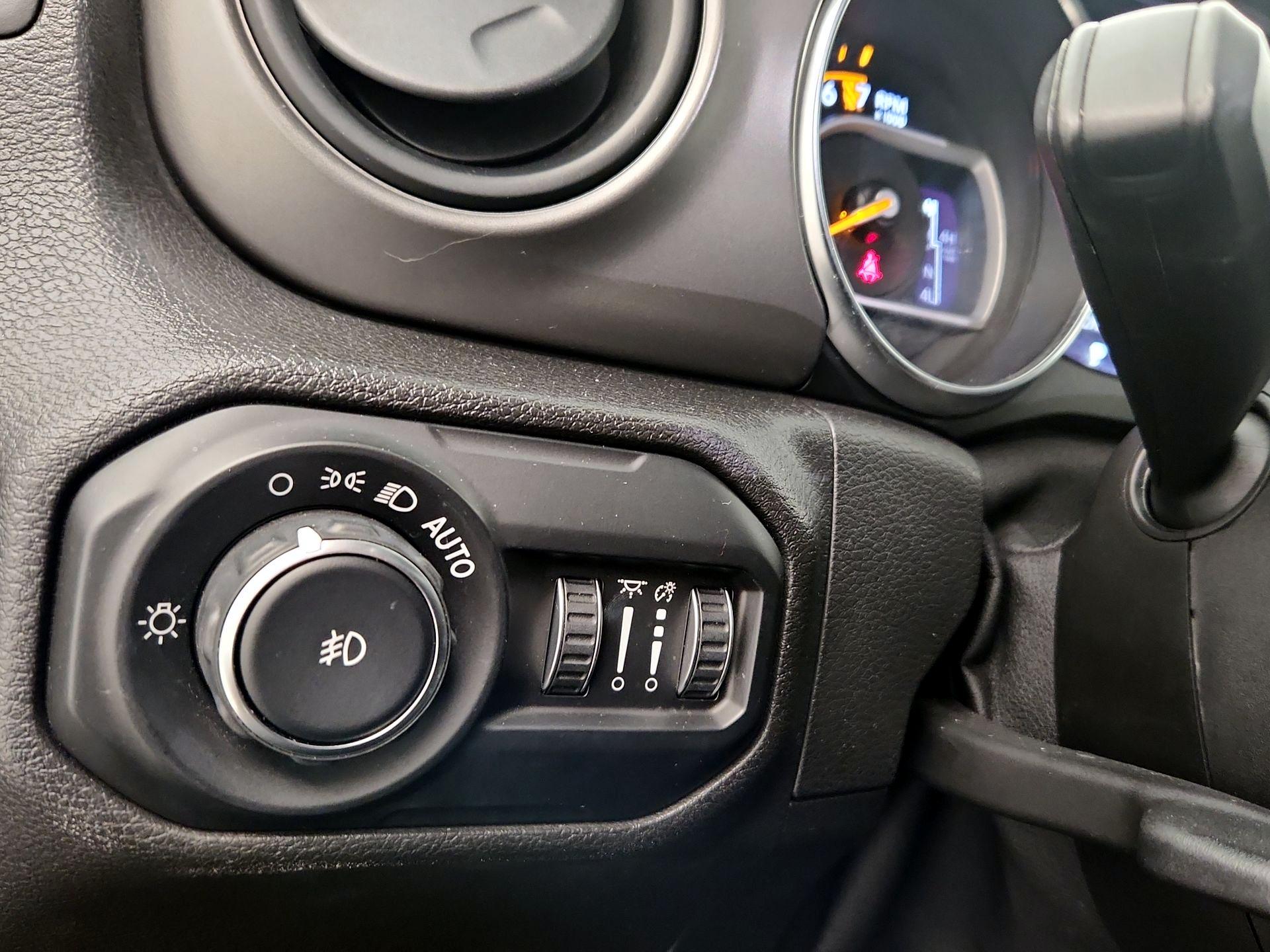 Thumbnail: 2021 Jeep Wrangler - 13