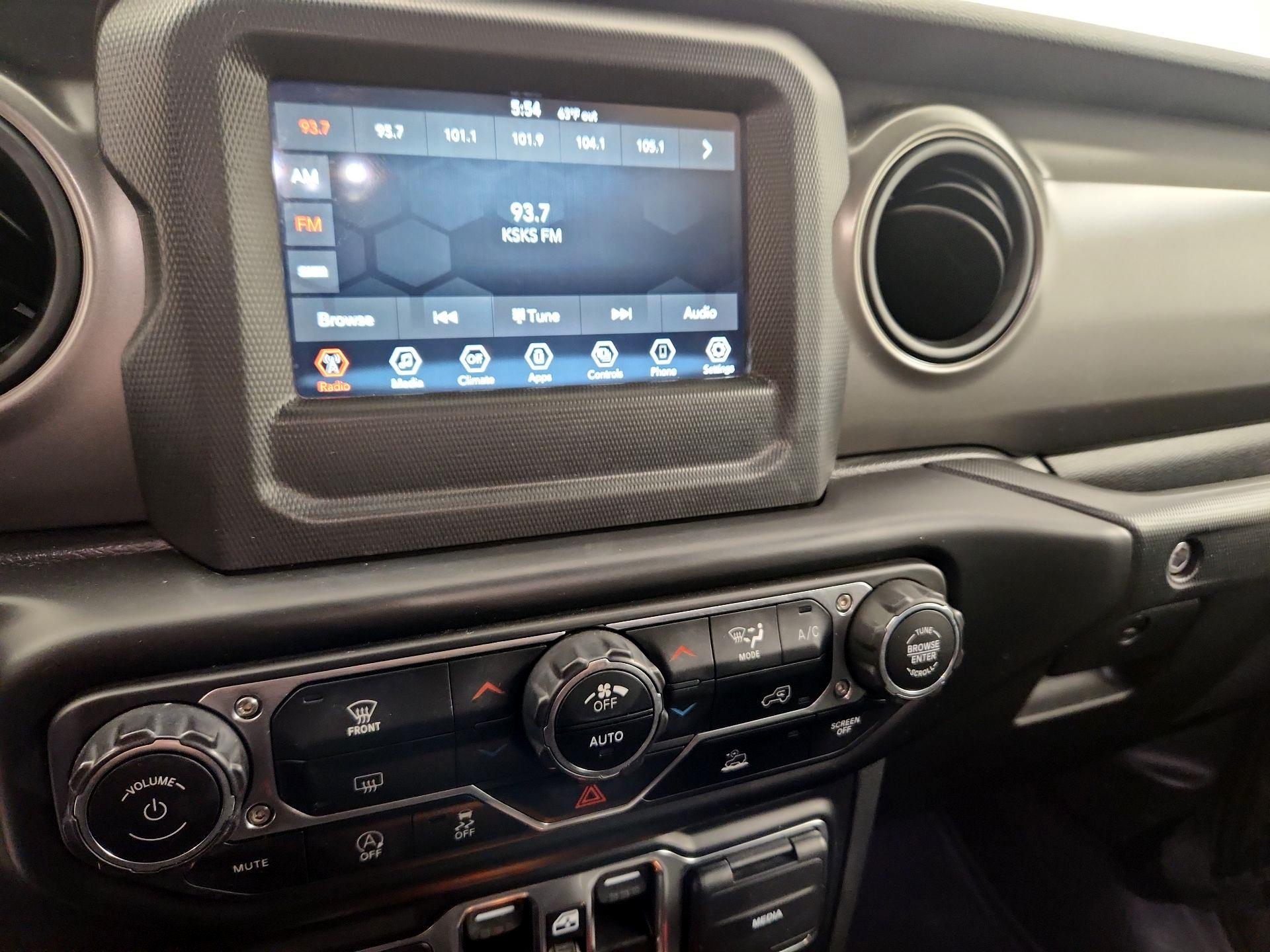 Thumbnail: 2021 Jeep Wrangler - 15