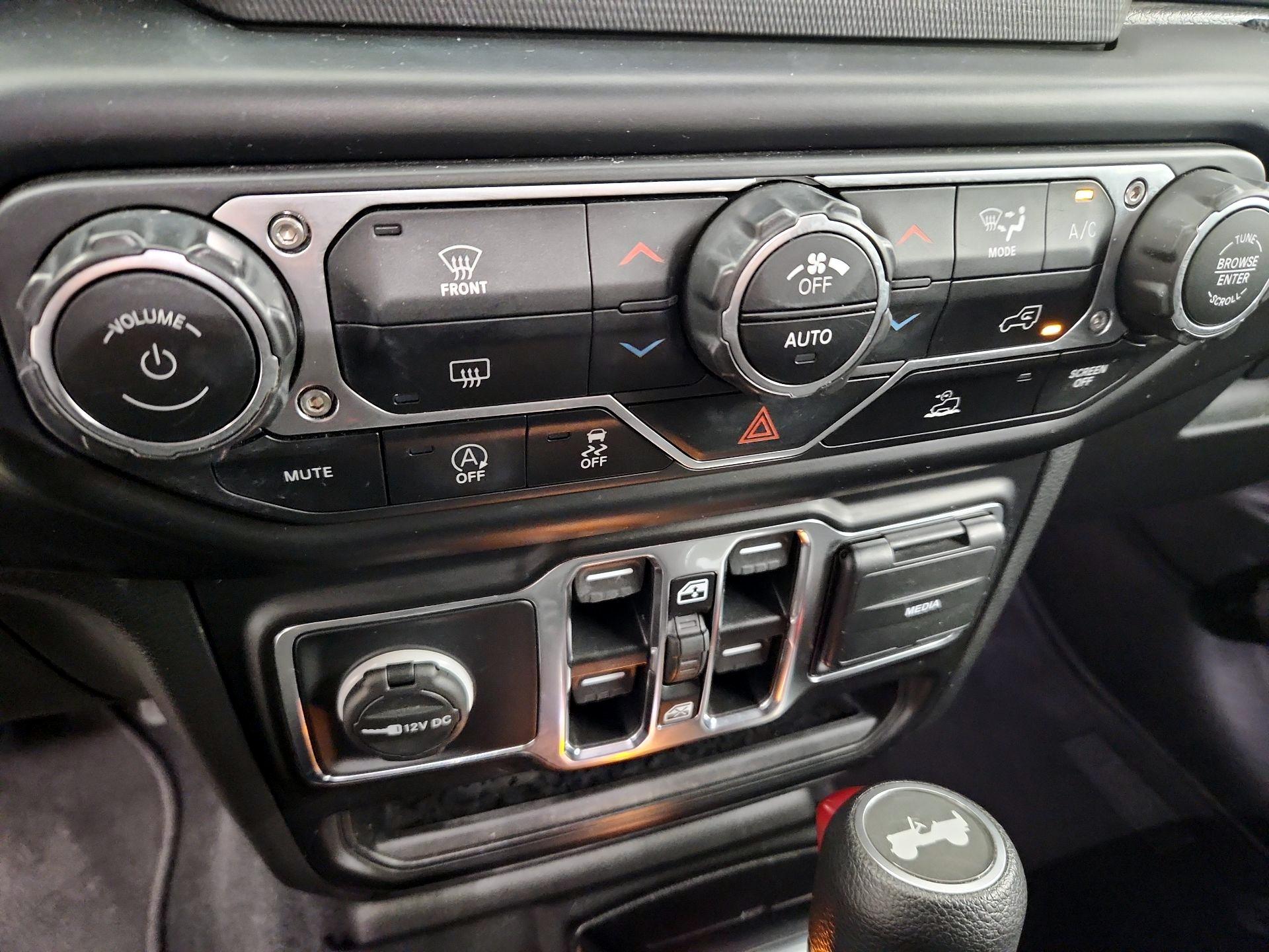 Thumbnail: 2021 Jeep Wrangler - 16