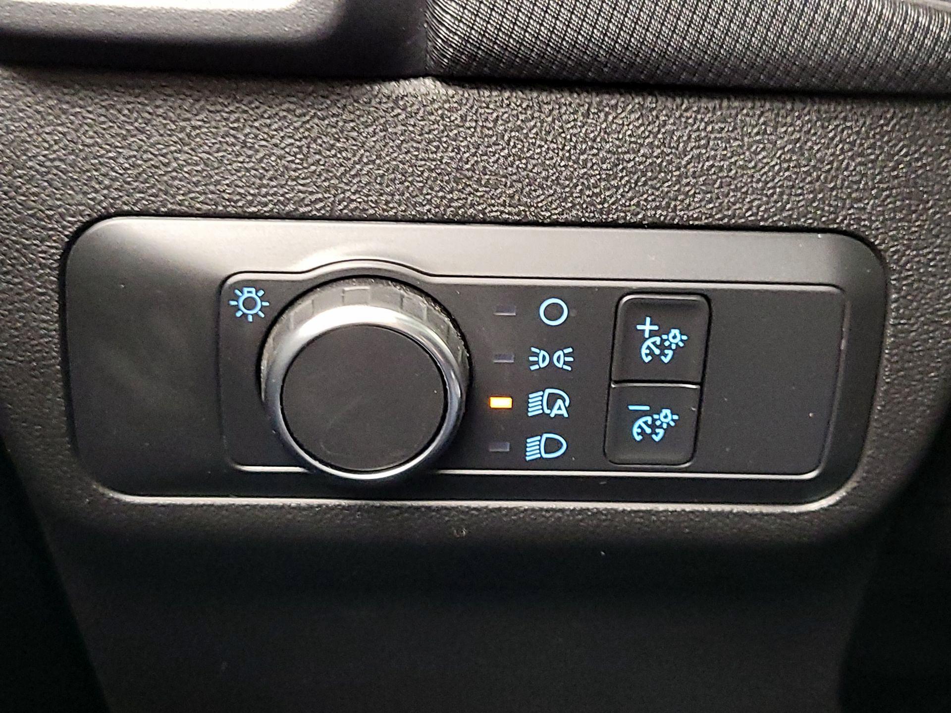 Thumbnail: 2022 Ford Bronco Sport - 13