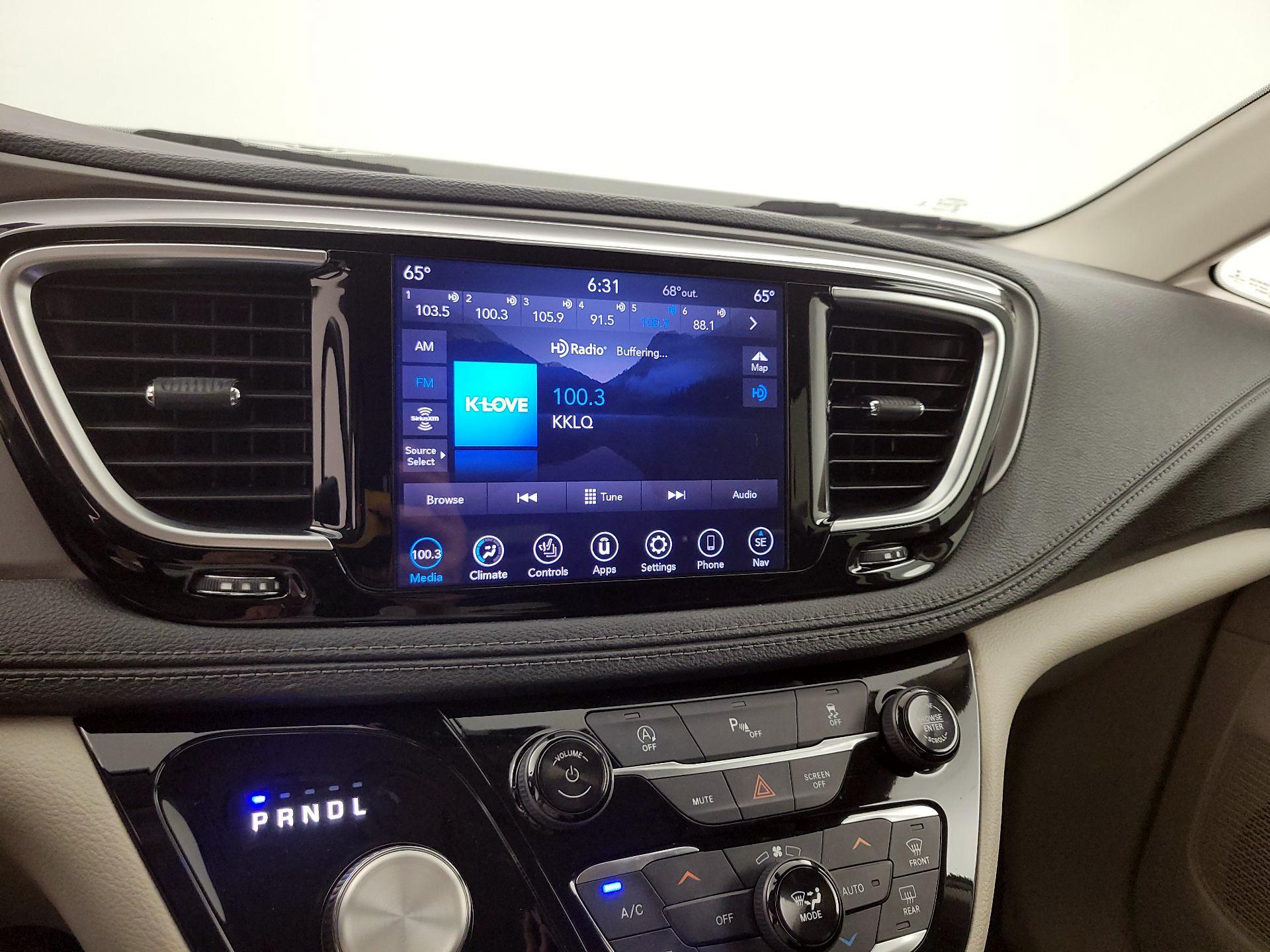 Thumbnail: 2019 Chrysler Pacifica - 16