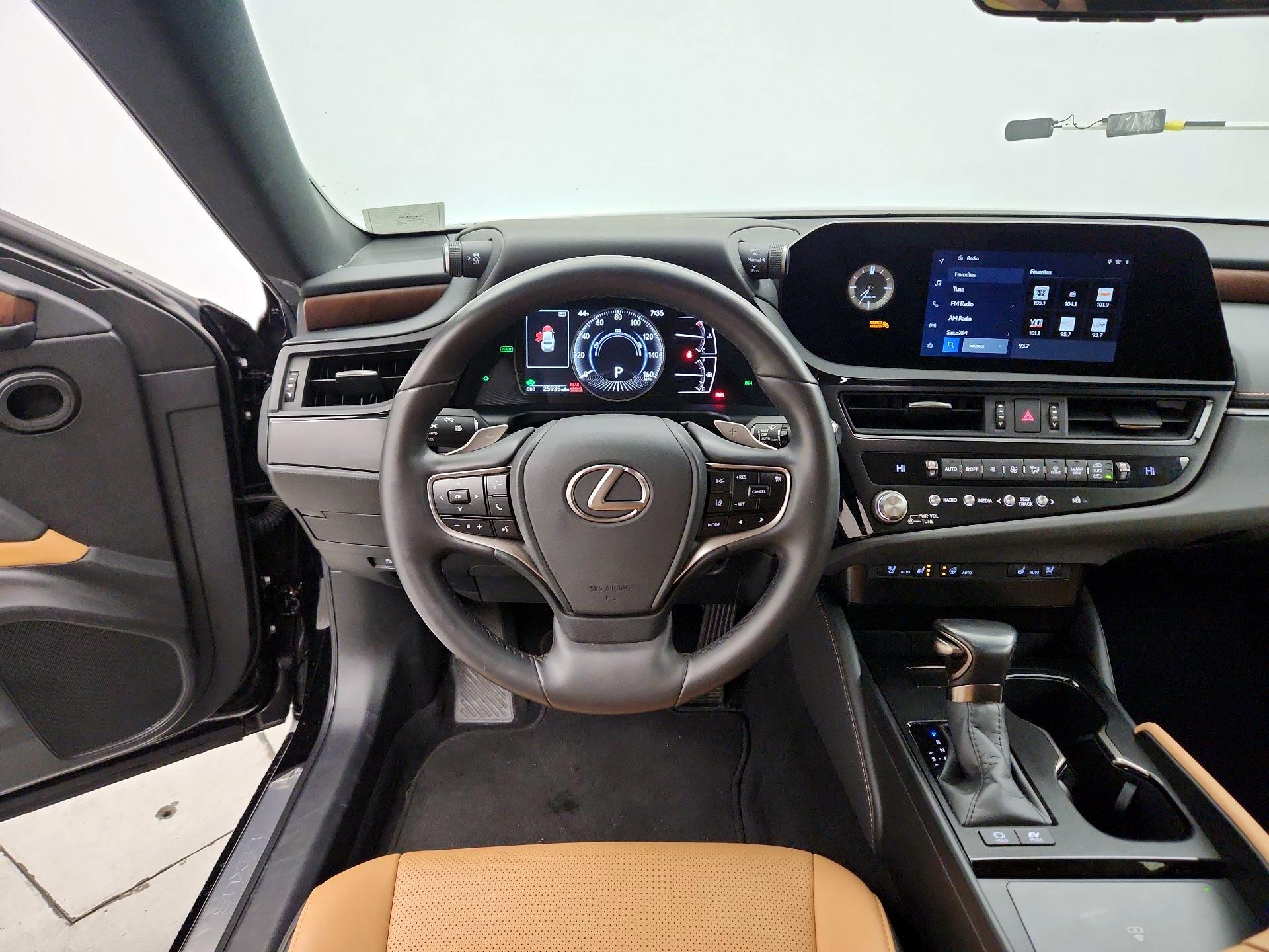 Thumbnail: 2024 Lexus ES - 10