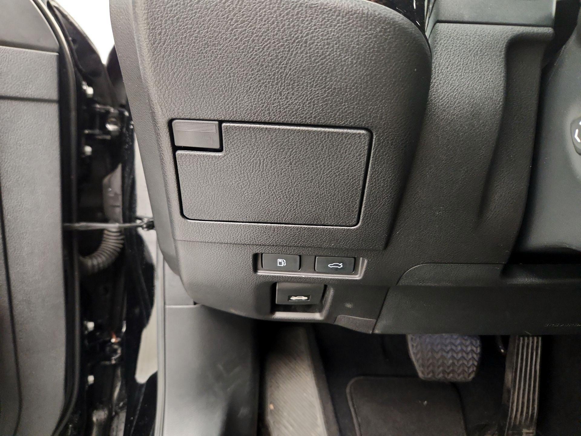 Thumbnail: 2024 Lexus ES - 13