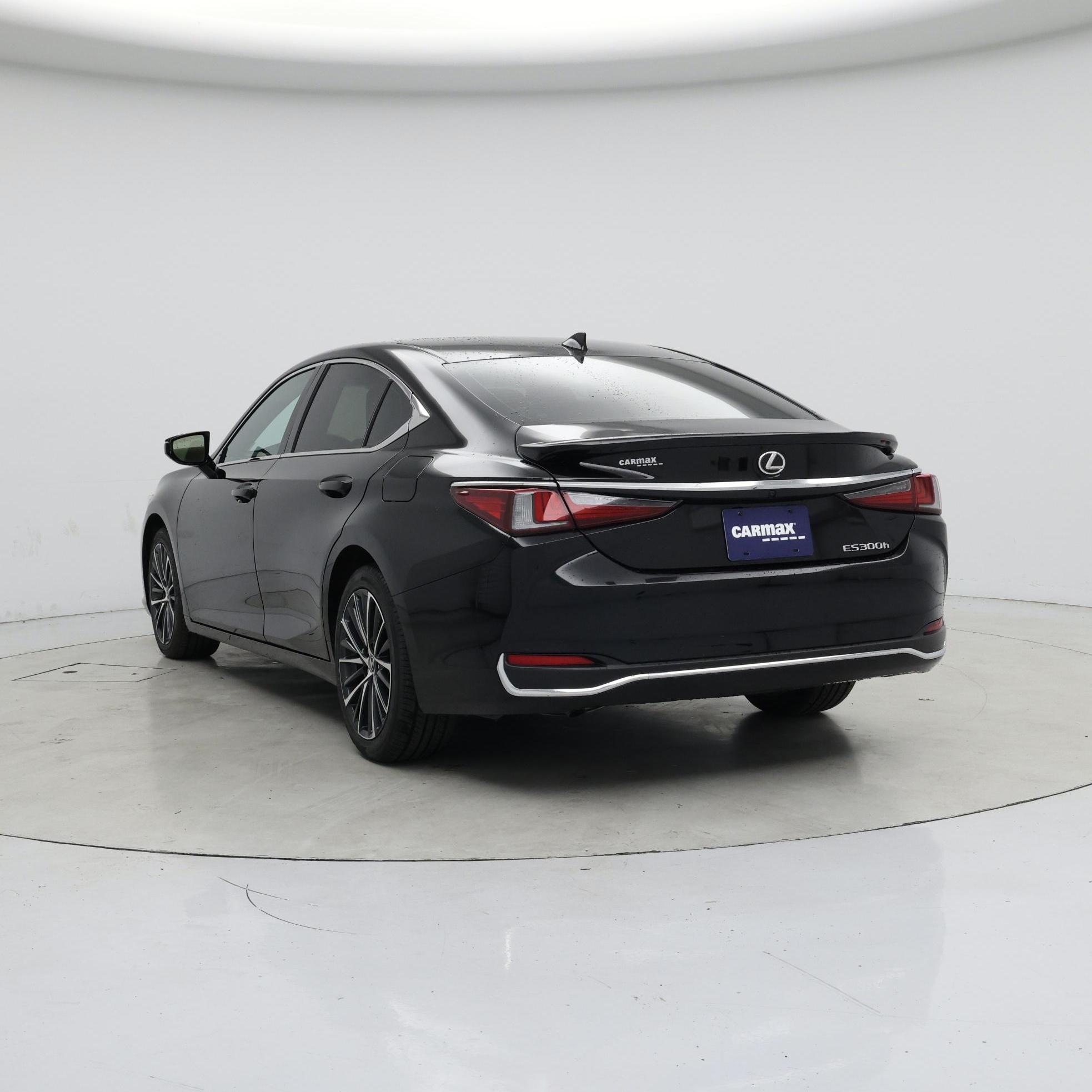 Thumbnail: 2024 Lexus ES - 2